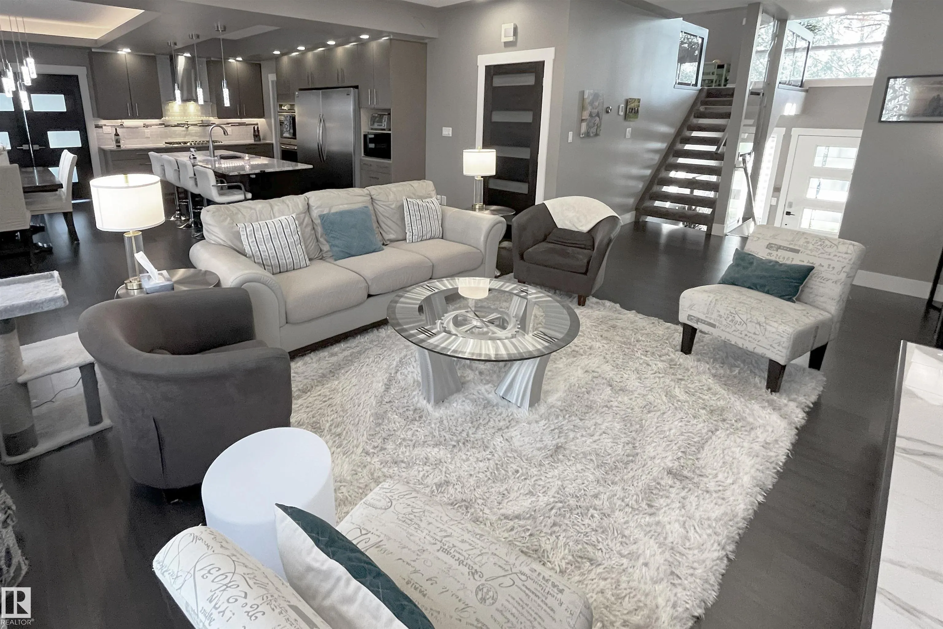 58 LAMPLIGHT Drive