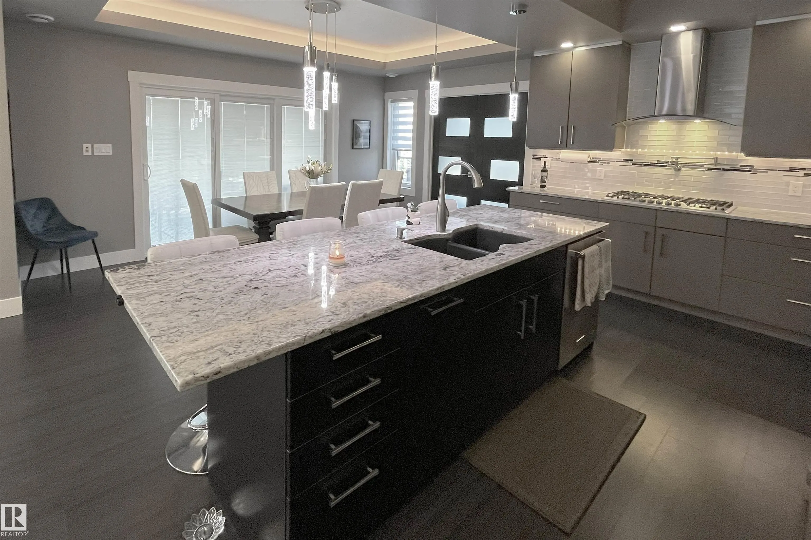 58 LAMPLIGHT Drive
