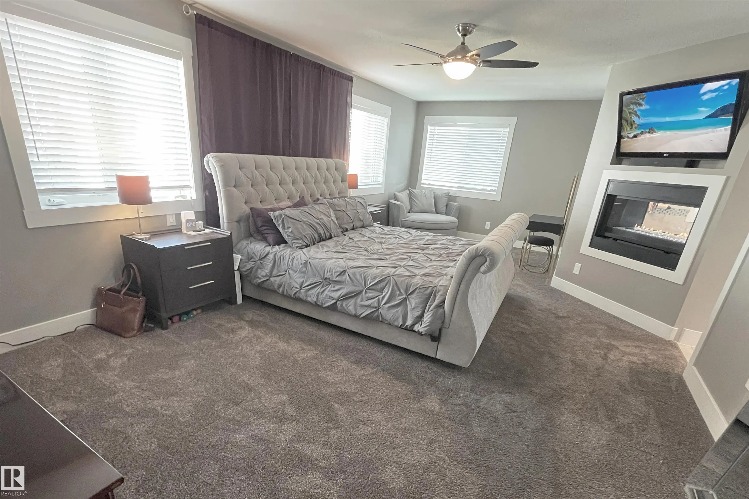 58 LAMPLIGHT Drive