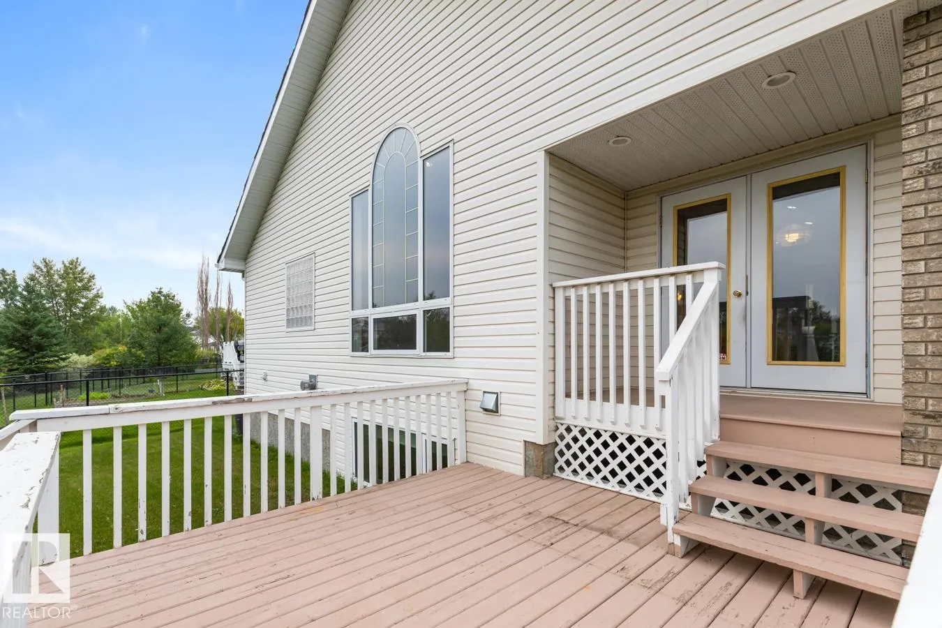1113 HAYNES Close