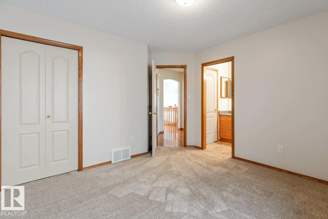 1113 HAYNES Close