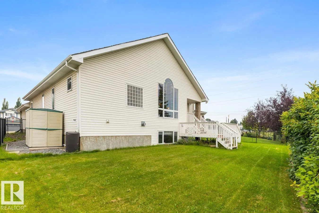 1113 HAYNES Close