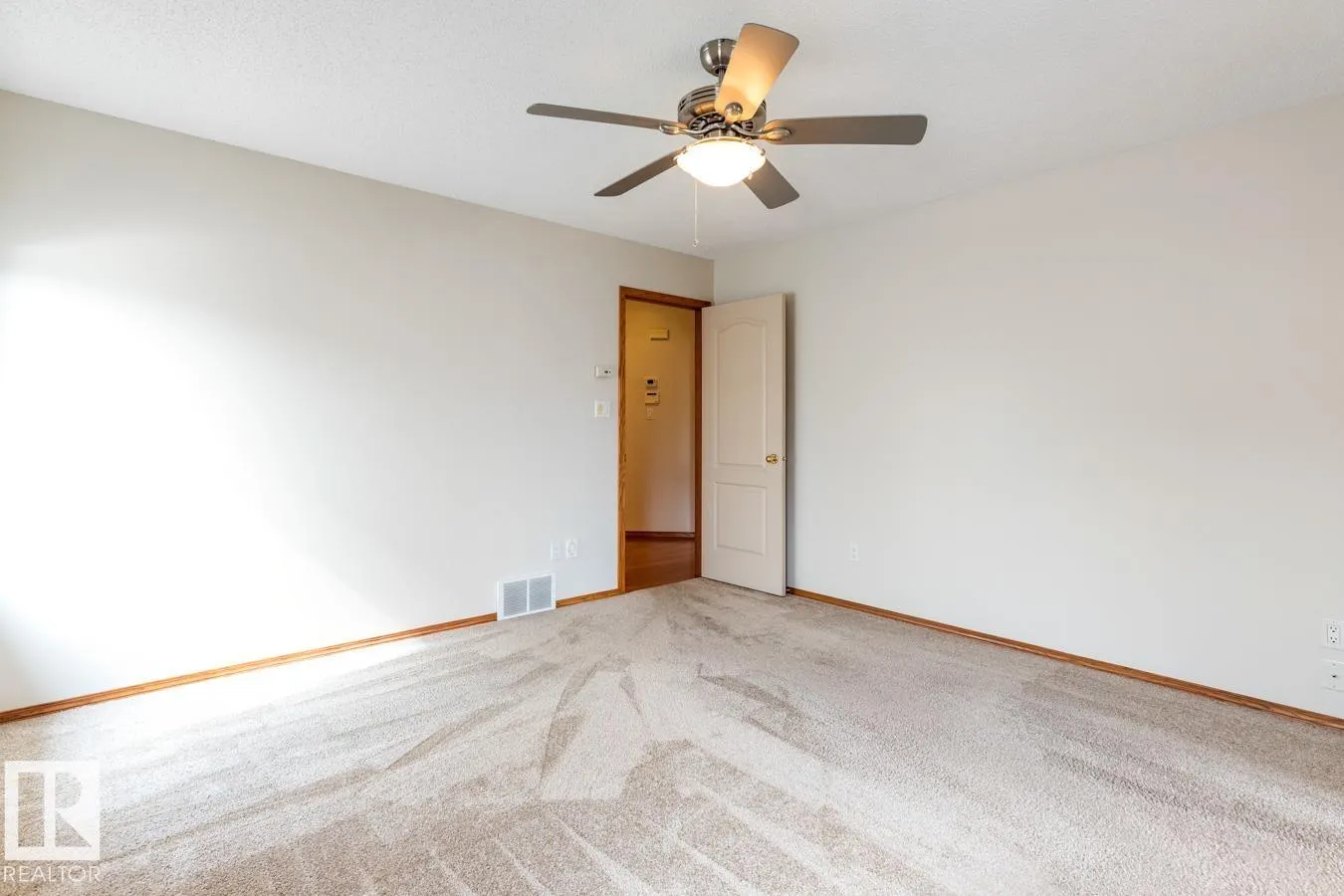 1113 HAYNES Close