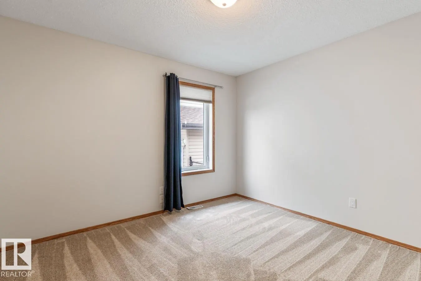 1113 HAYNES Close