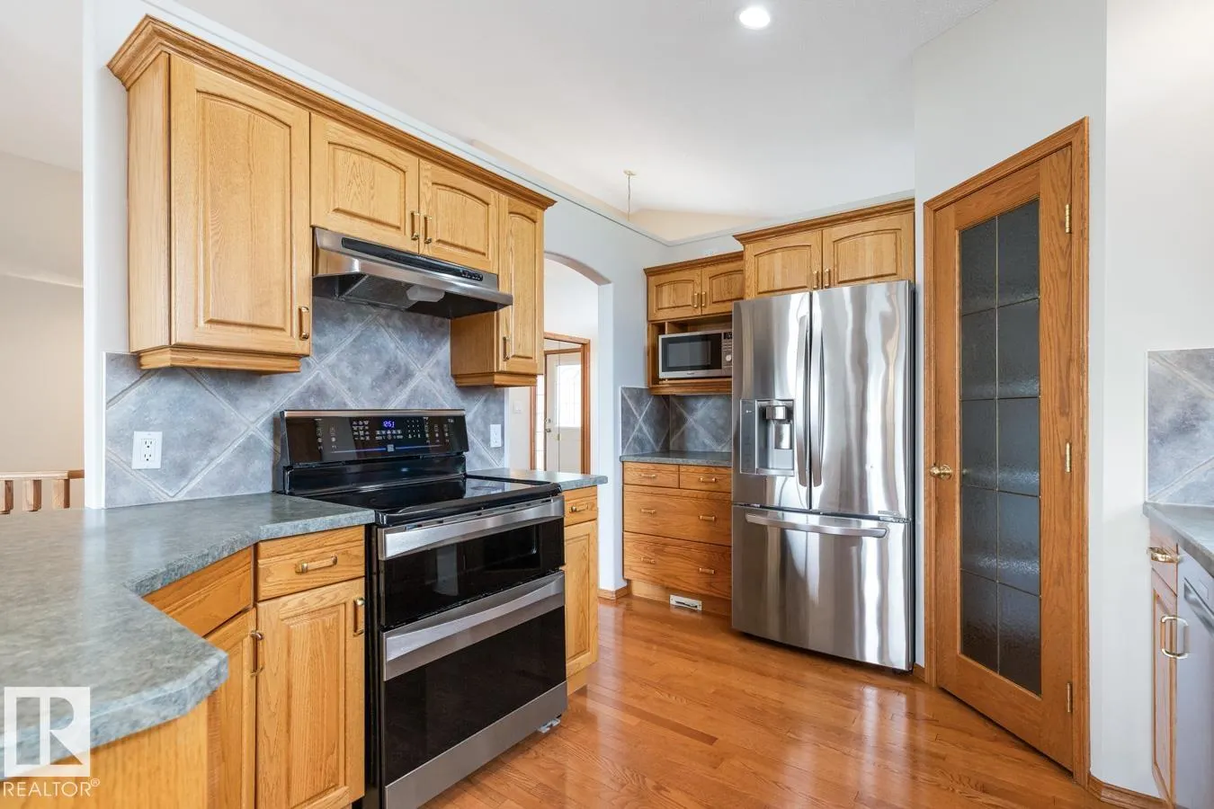 1113 HAYNES Close
