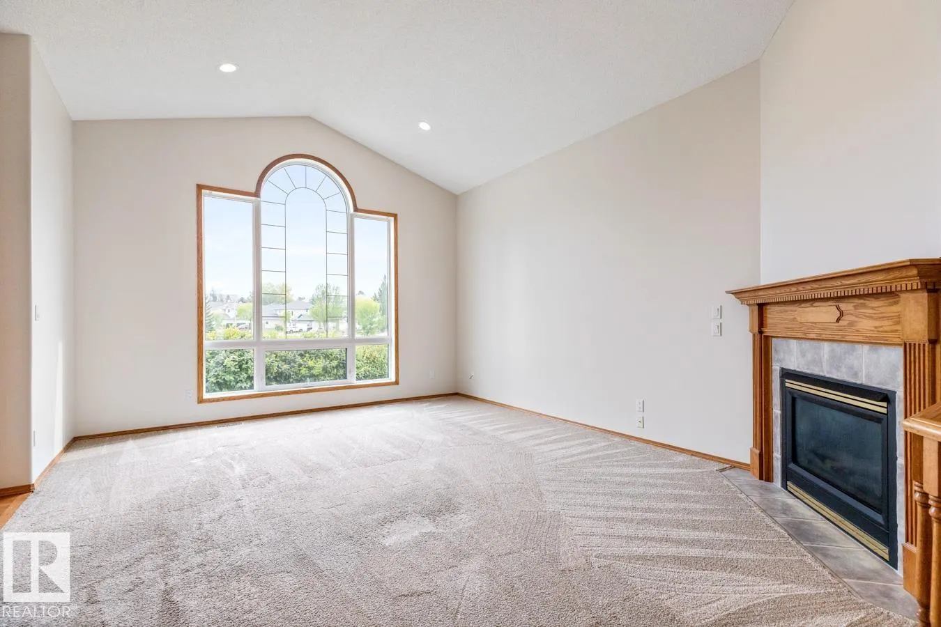 1113 HAYNES Close