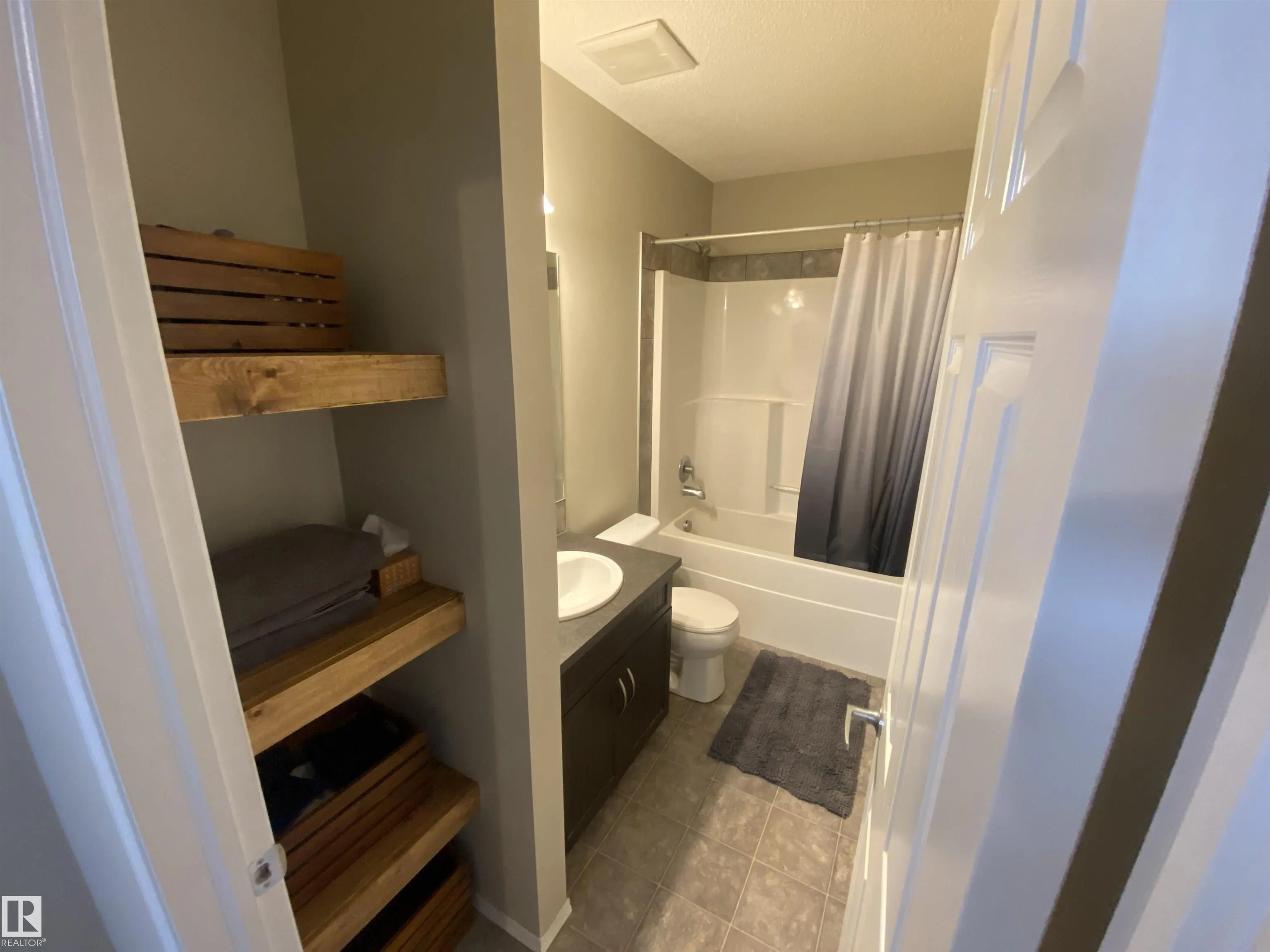 142 Selkirk Place