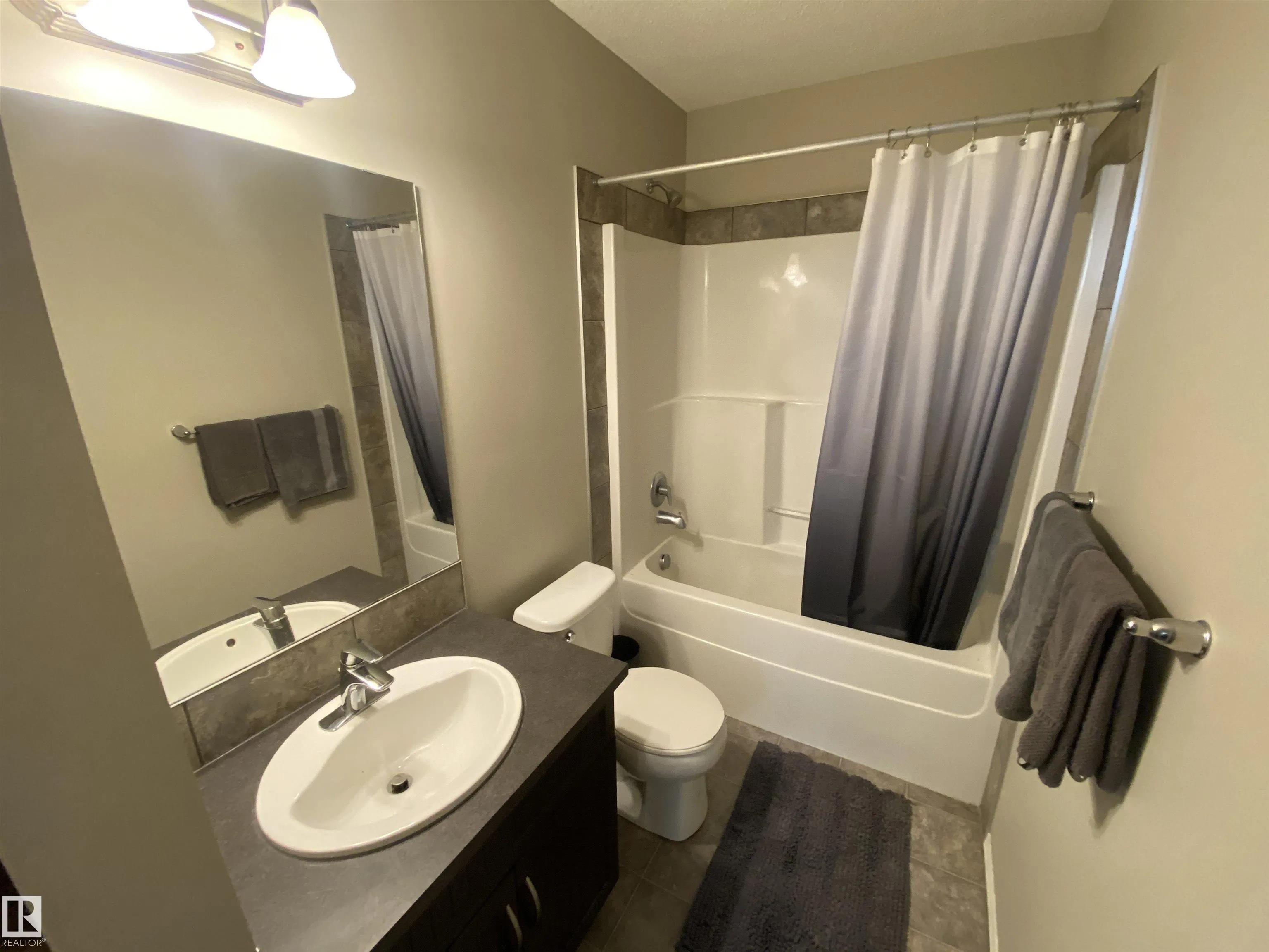142 Selkirk Place