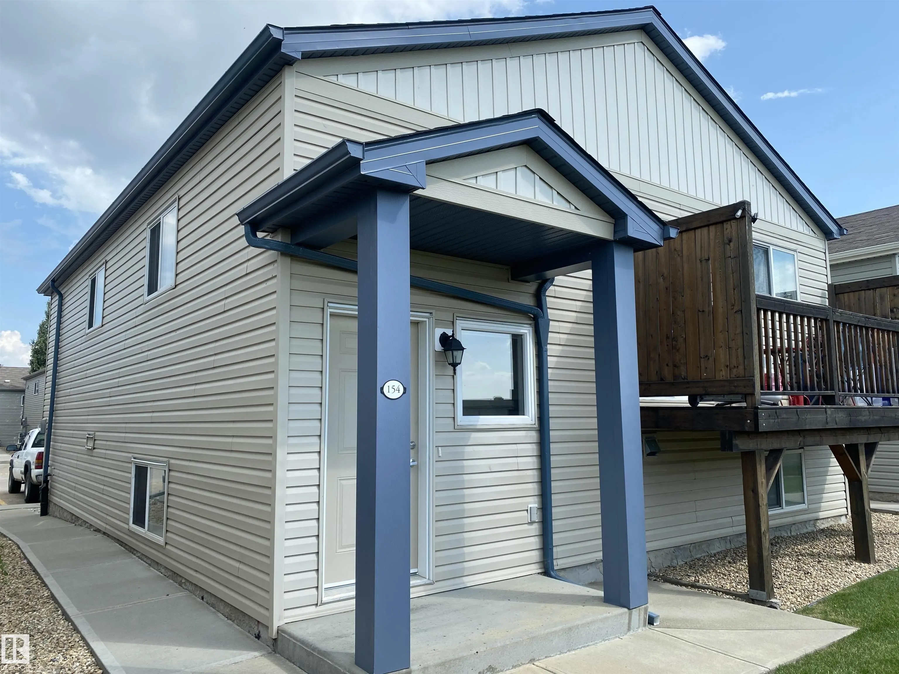 142 Selkirk Place