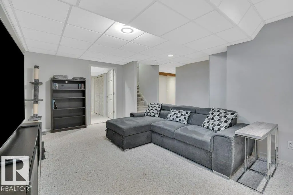 17 CATALINA Drive