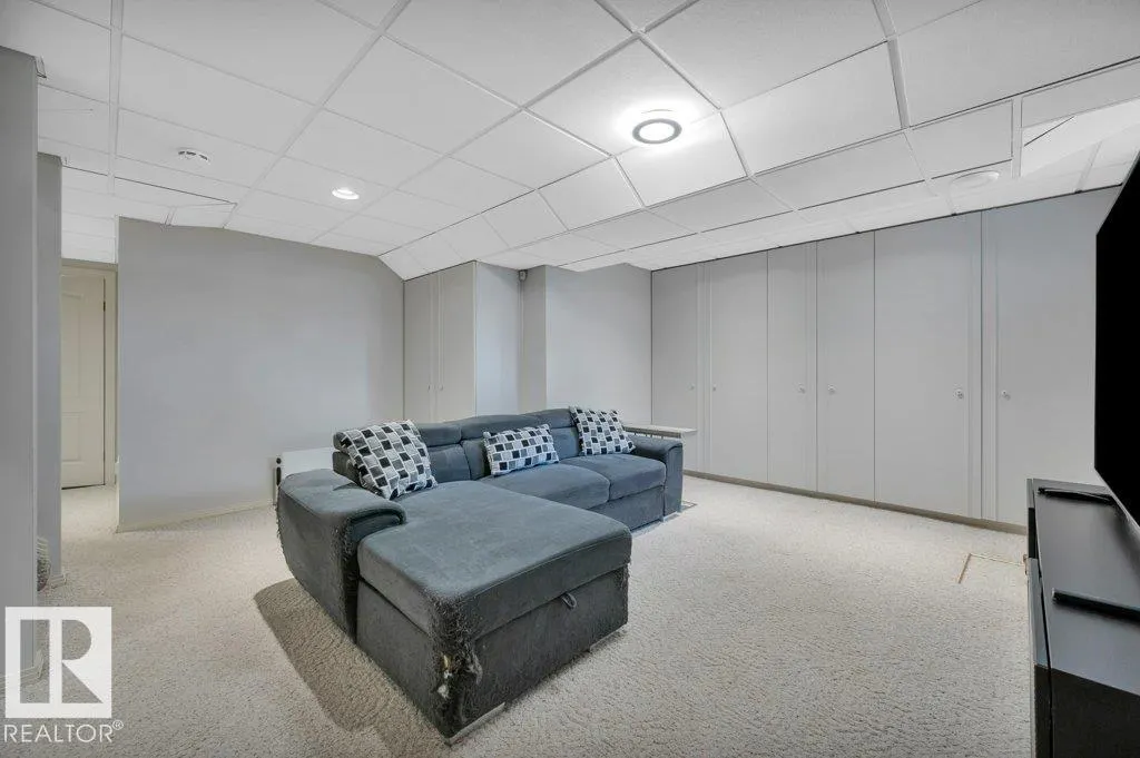 17 CATALINA Drive