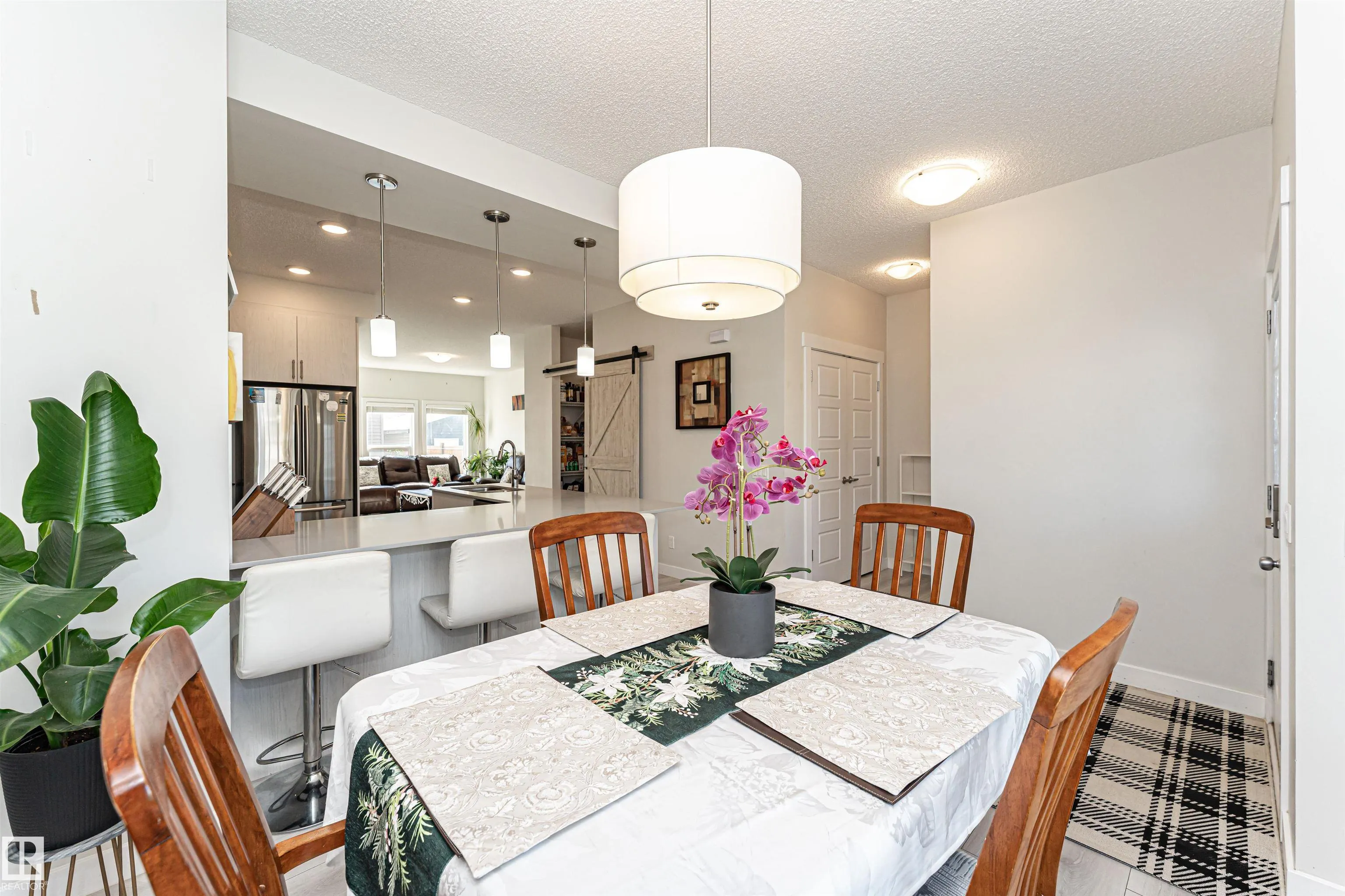 636 ORCHARDS Boulevard
