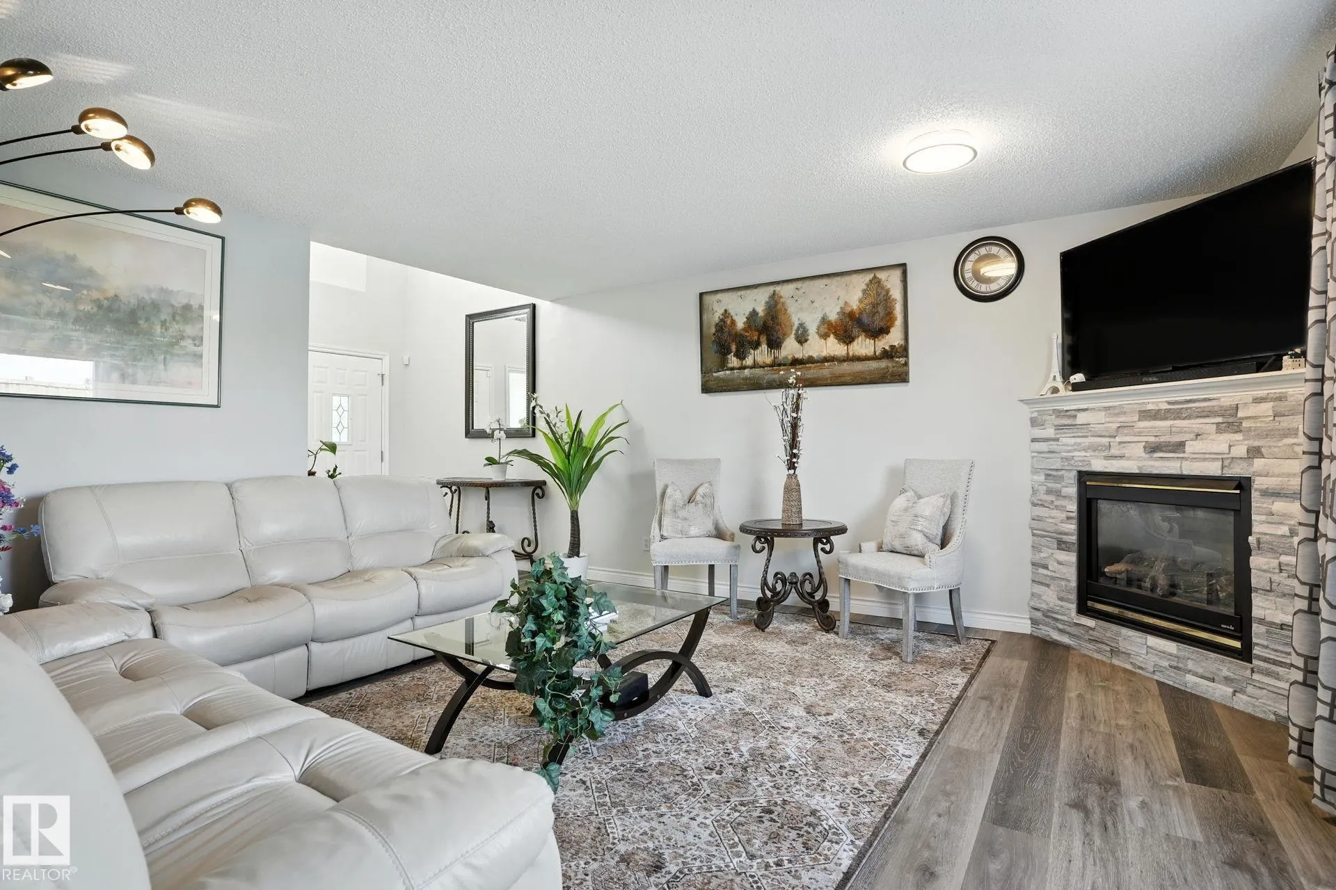 1935 GARNETT Way