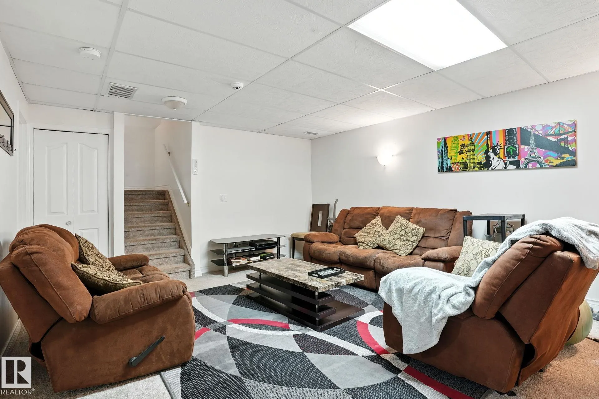 1935 GARNETT Way