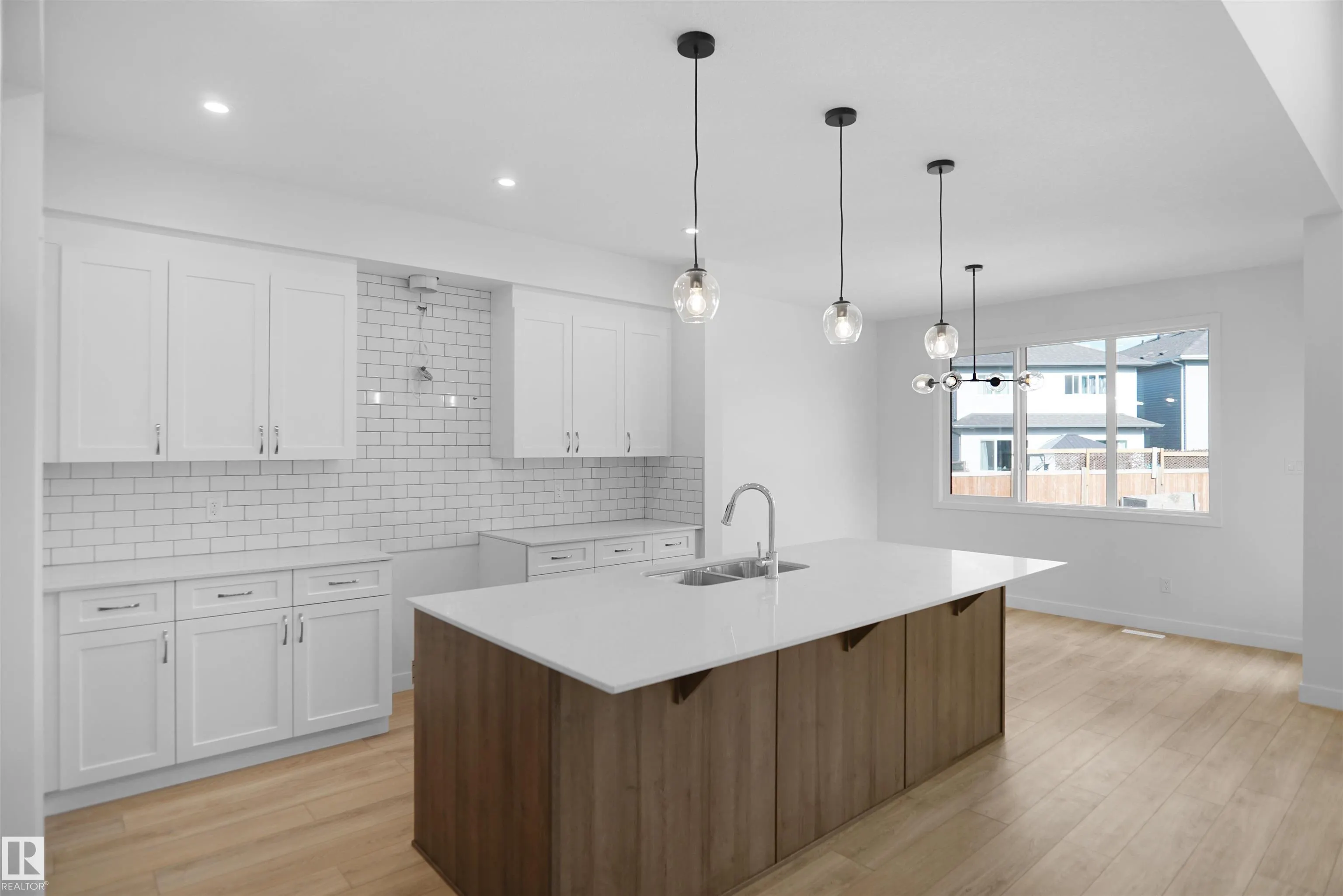 2603 15 Avenue