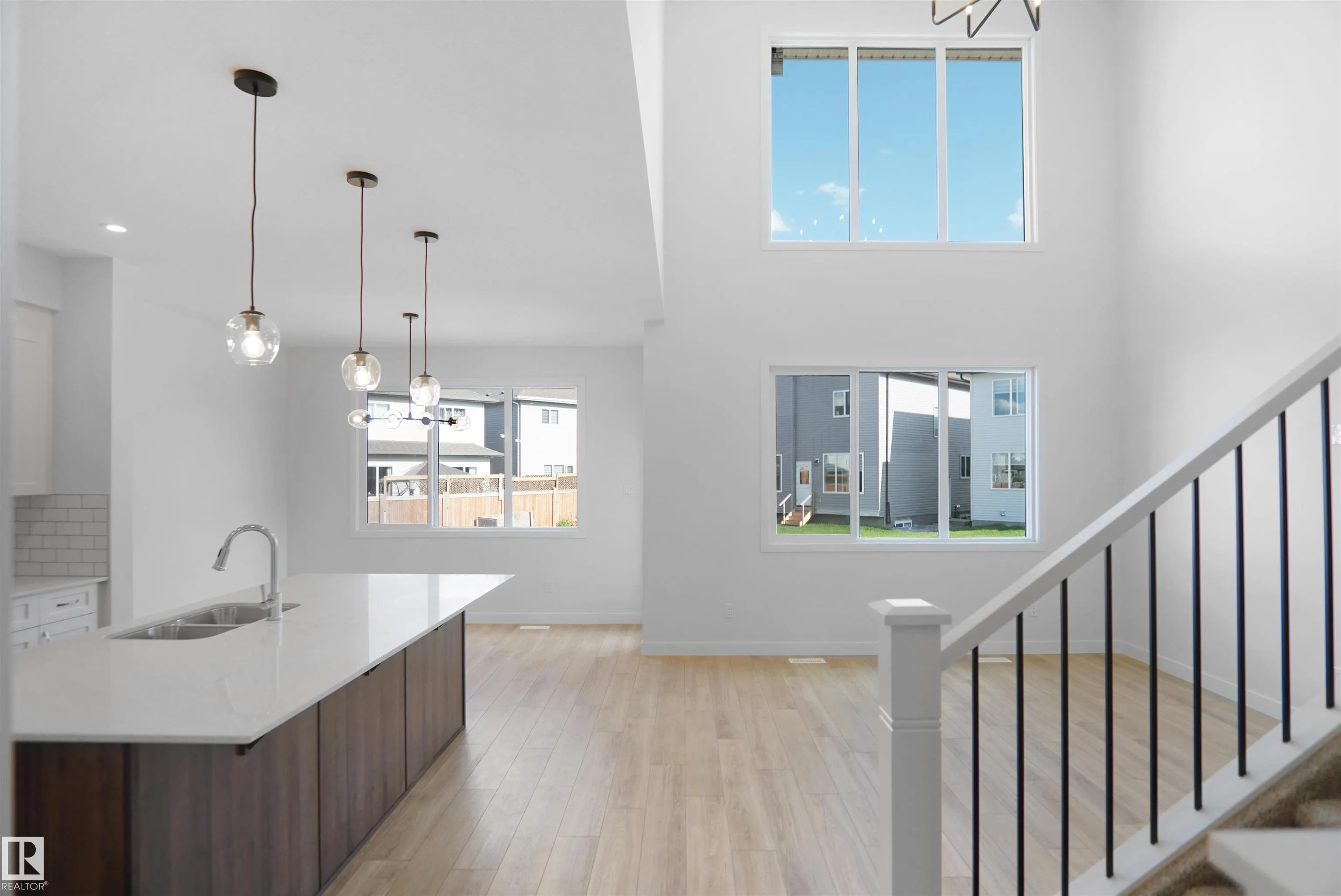 2603 15 Avenue