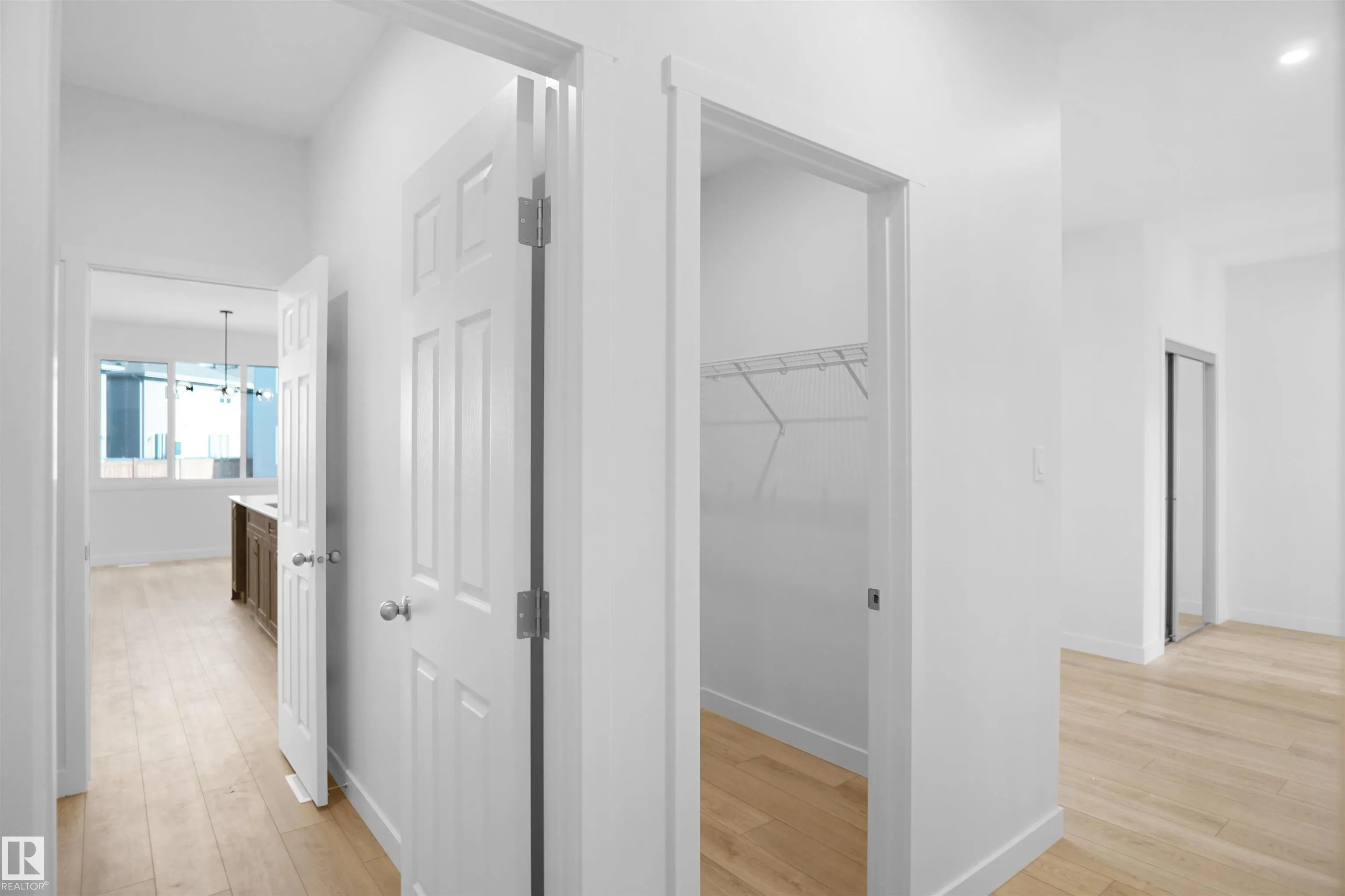 2603 15 Avenue