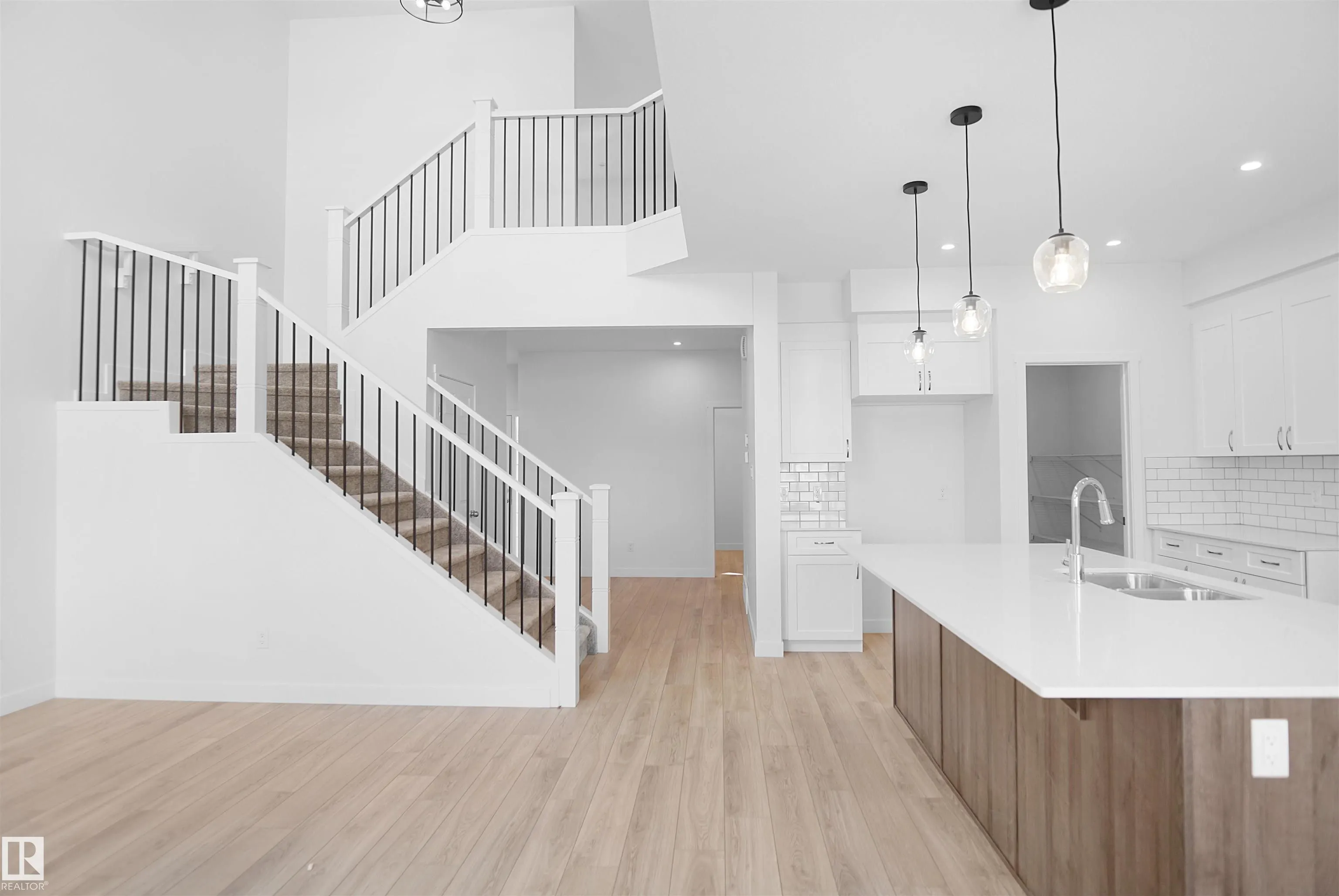 2603 15 Avenue