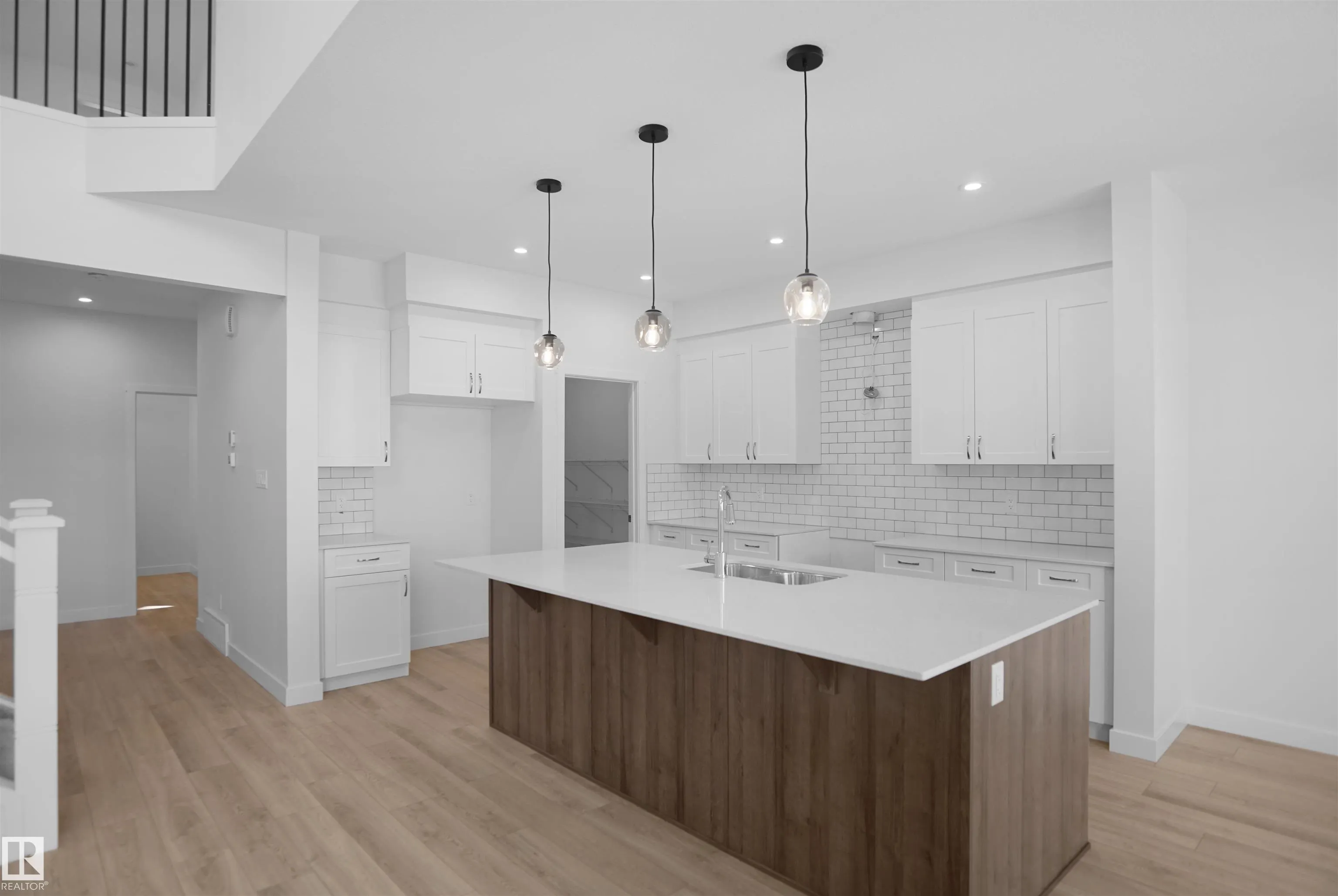2603 15 Avenue
