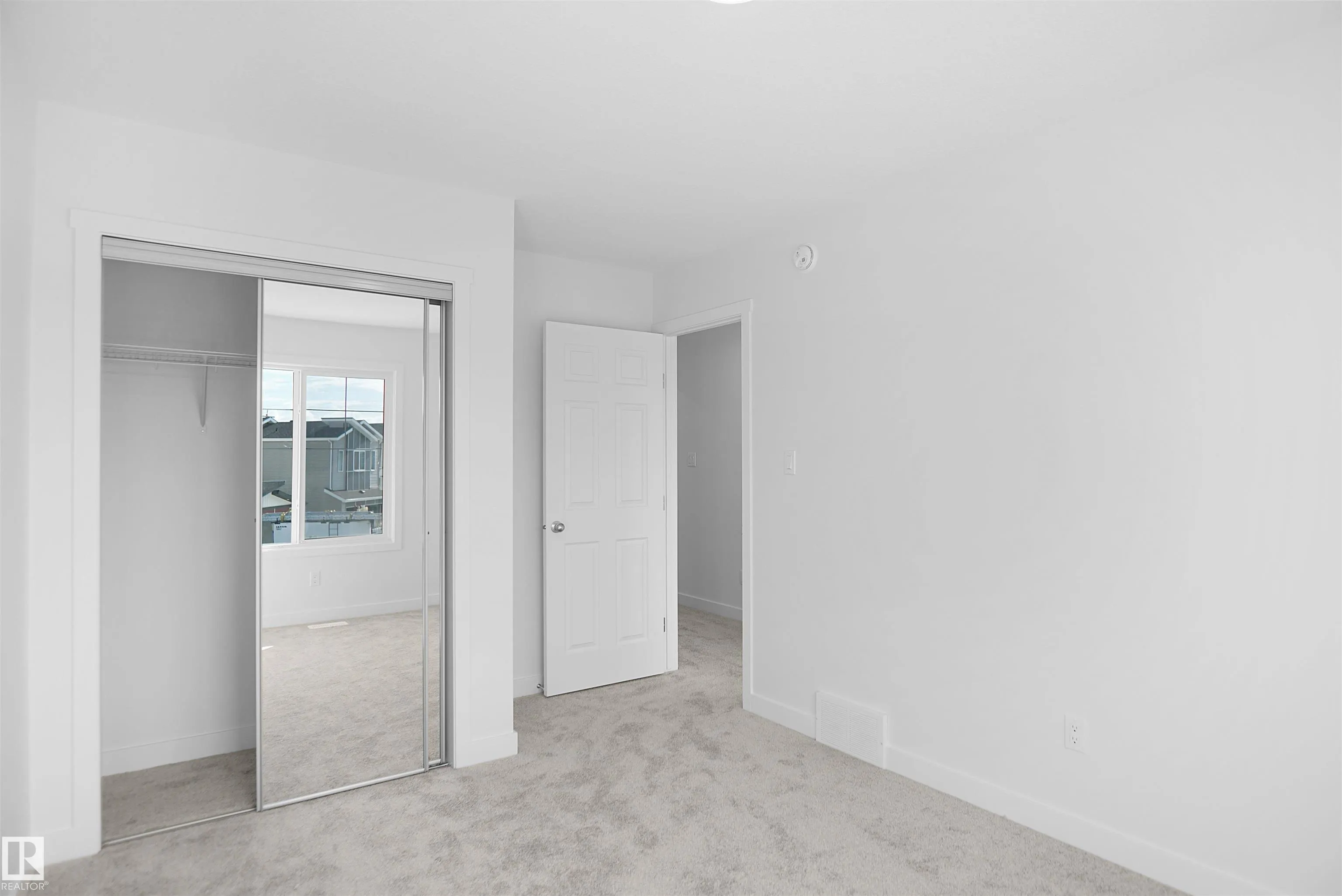 2603 15 Avenue