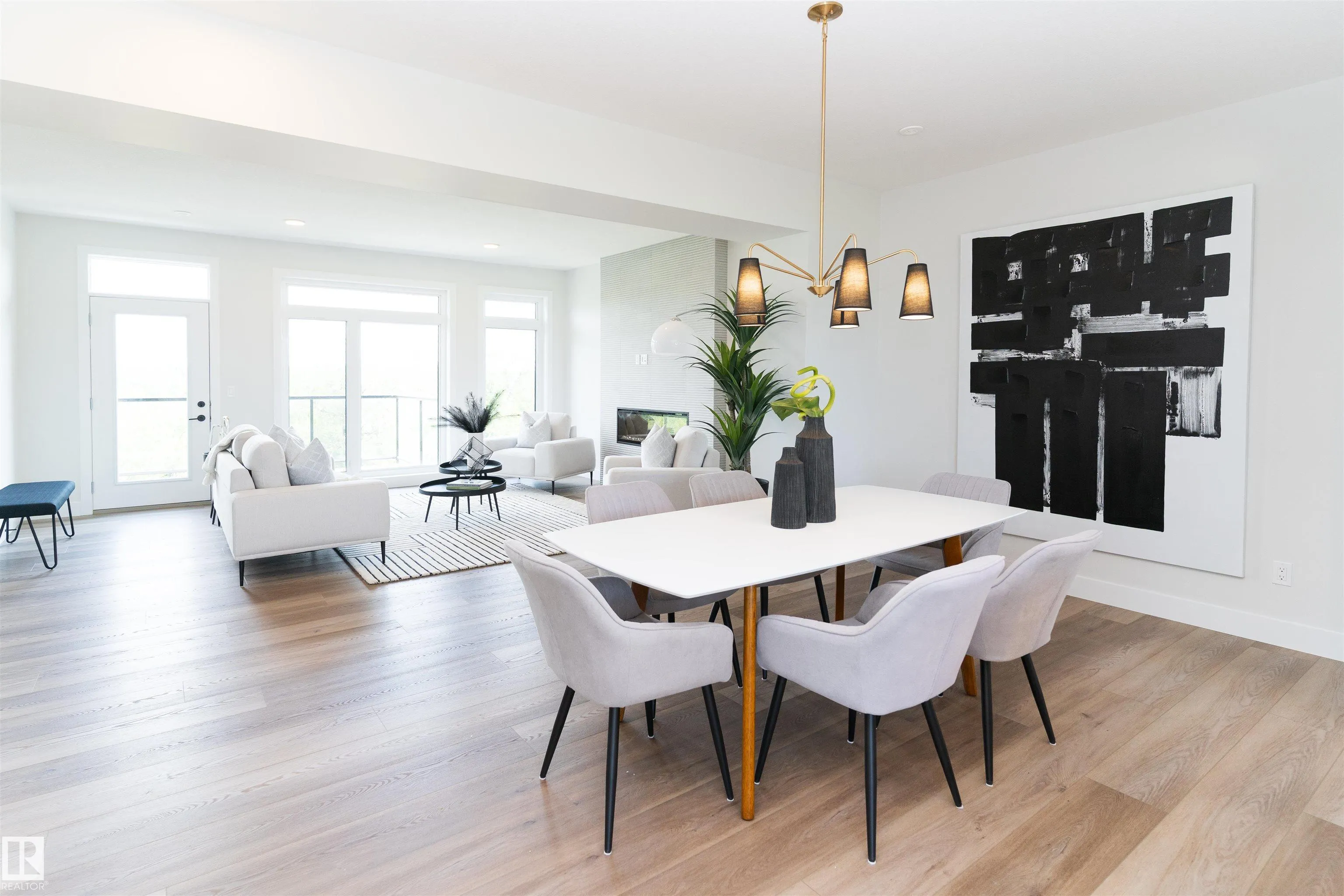 7121 MAY Crescent