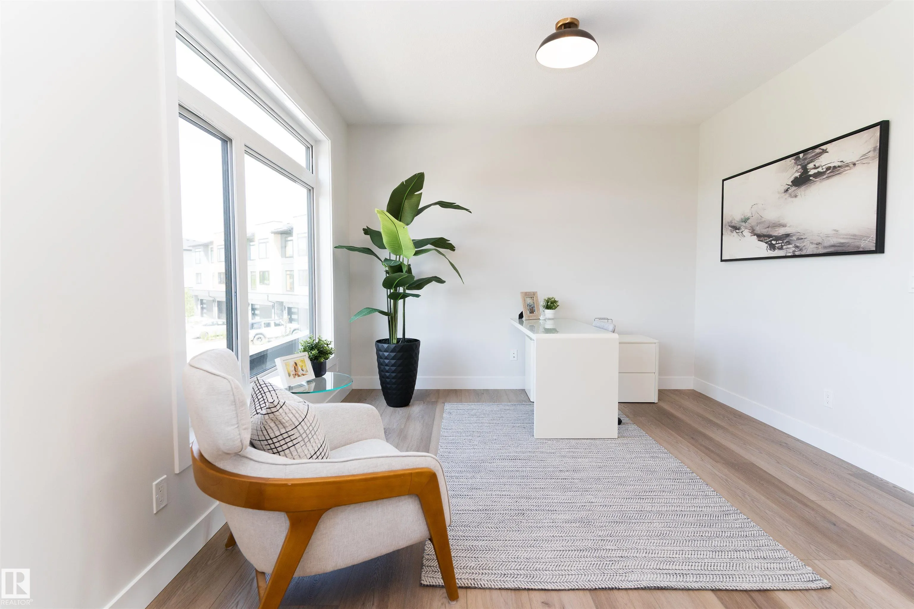 7121 MAY Crescent
