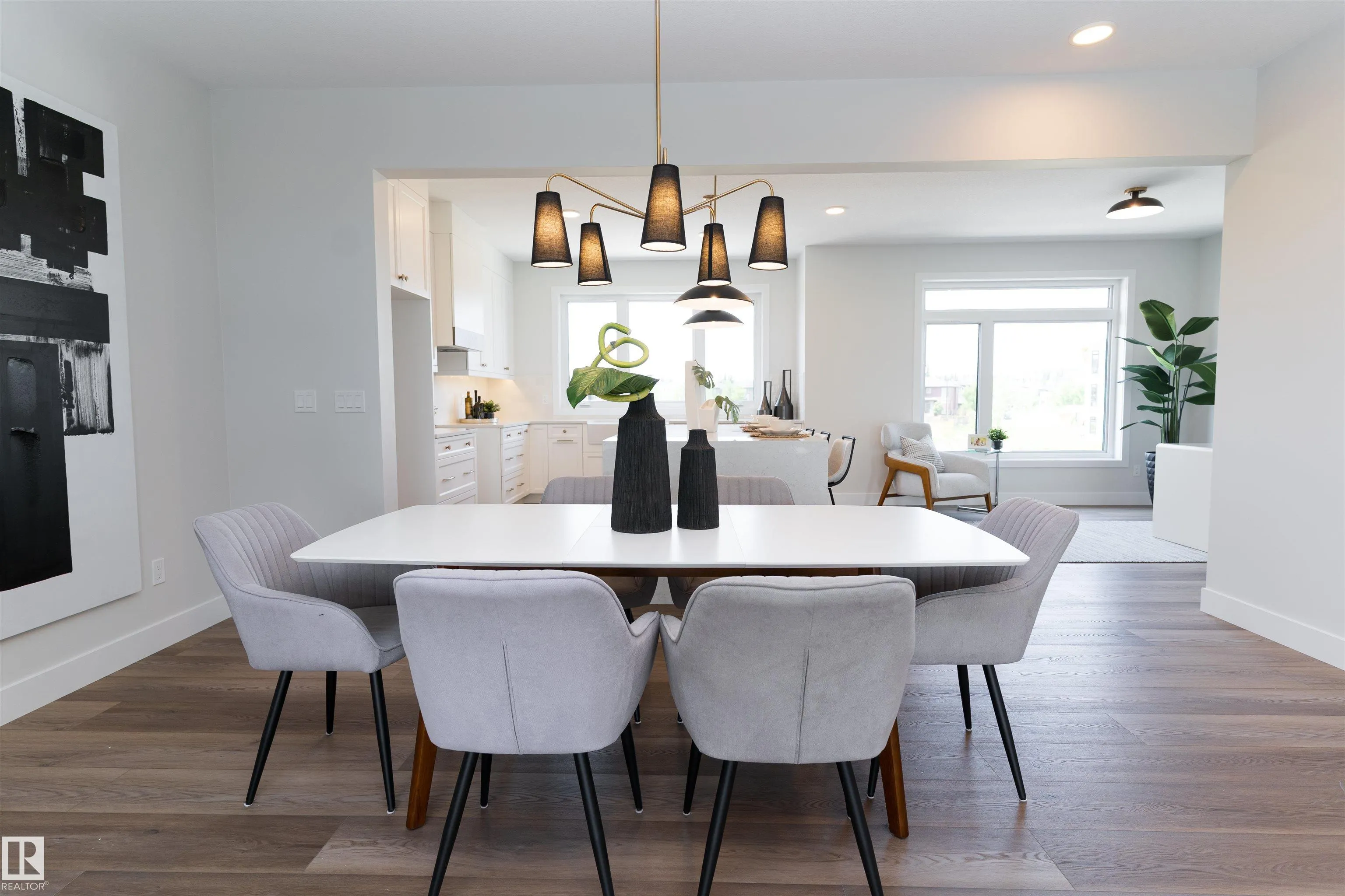 7121 MAY Crescent