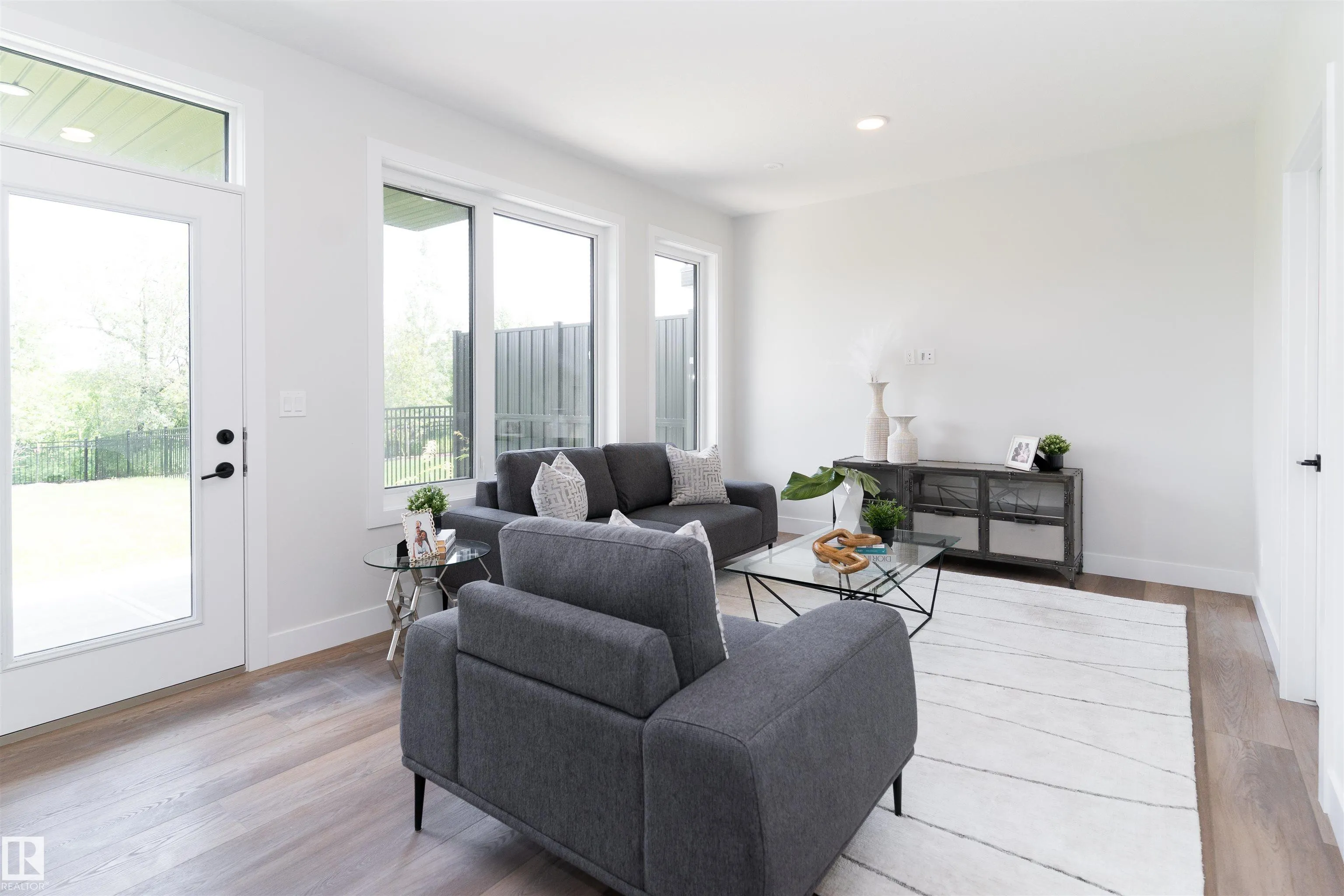 7121 MAY Crescent