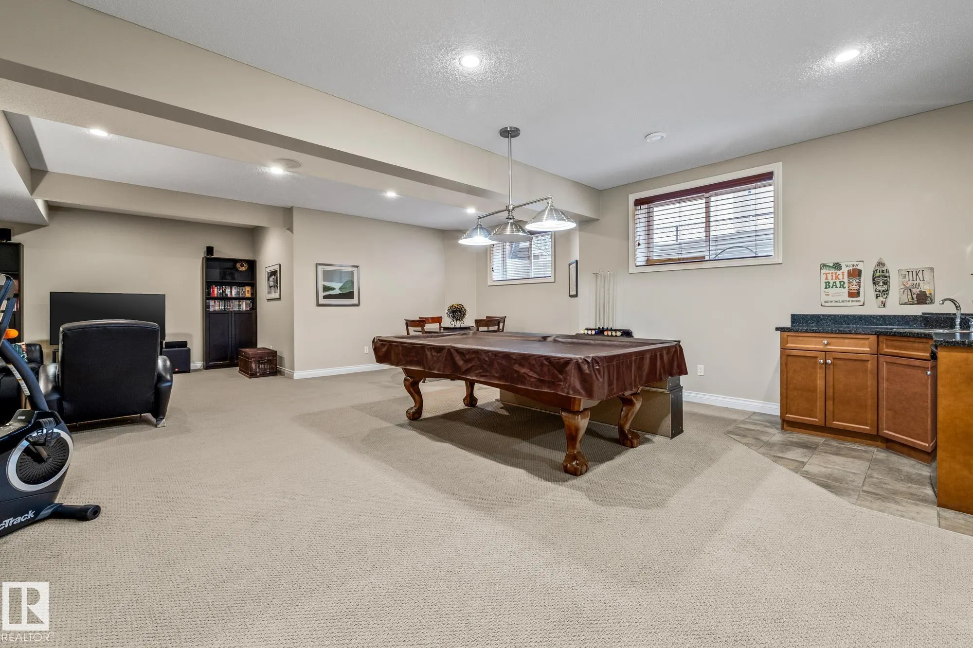 1830 BOWMAN Point(e)