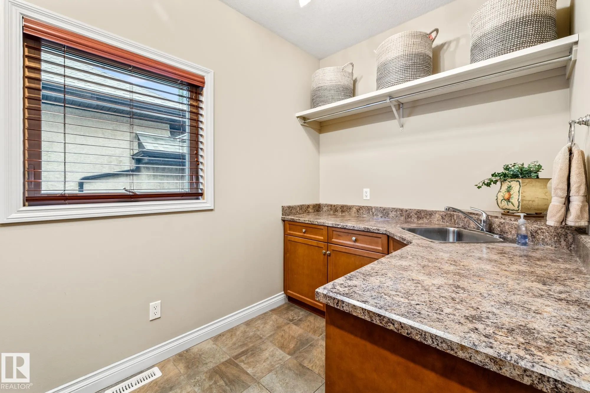 1830 BOWMAN Point(e)