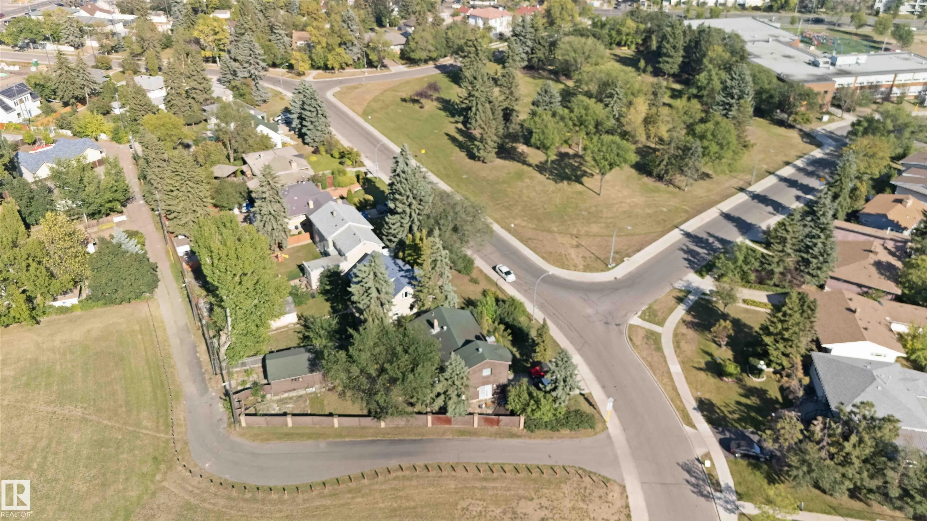 11022 110 Avenue