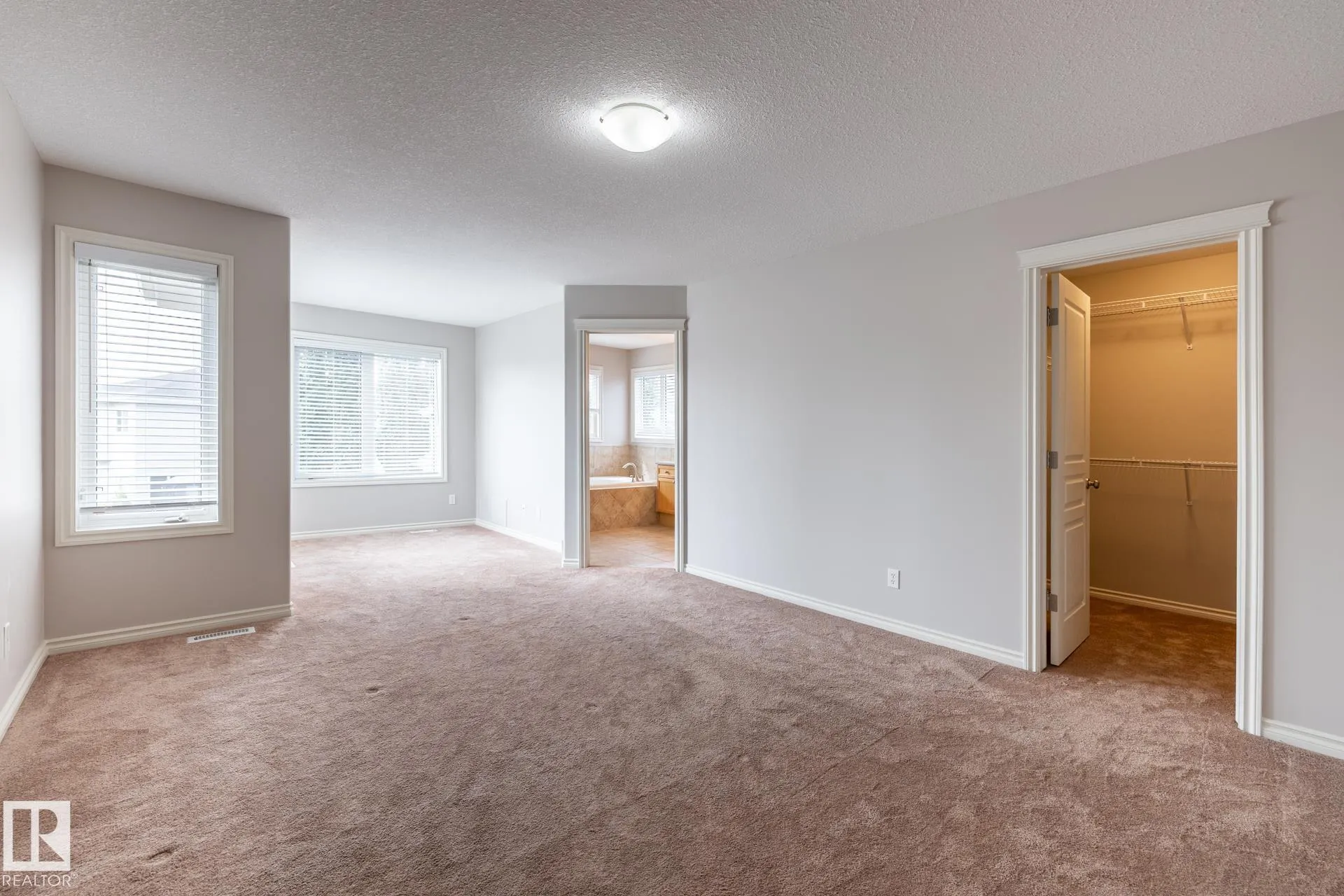 8 ERINDALE Close