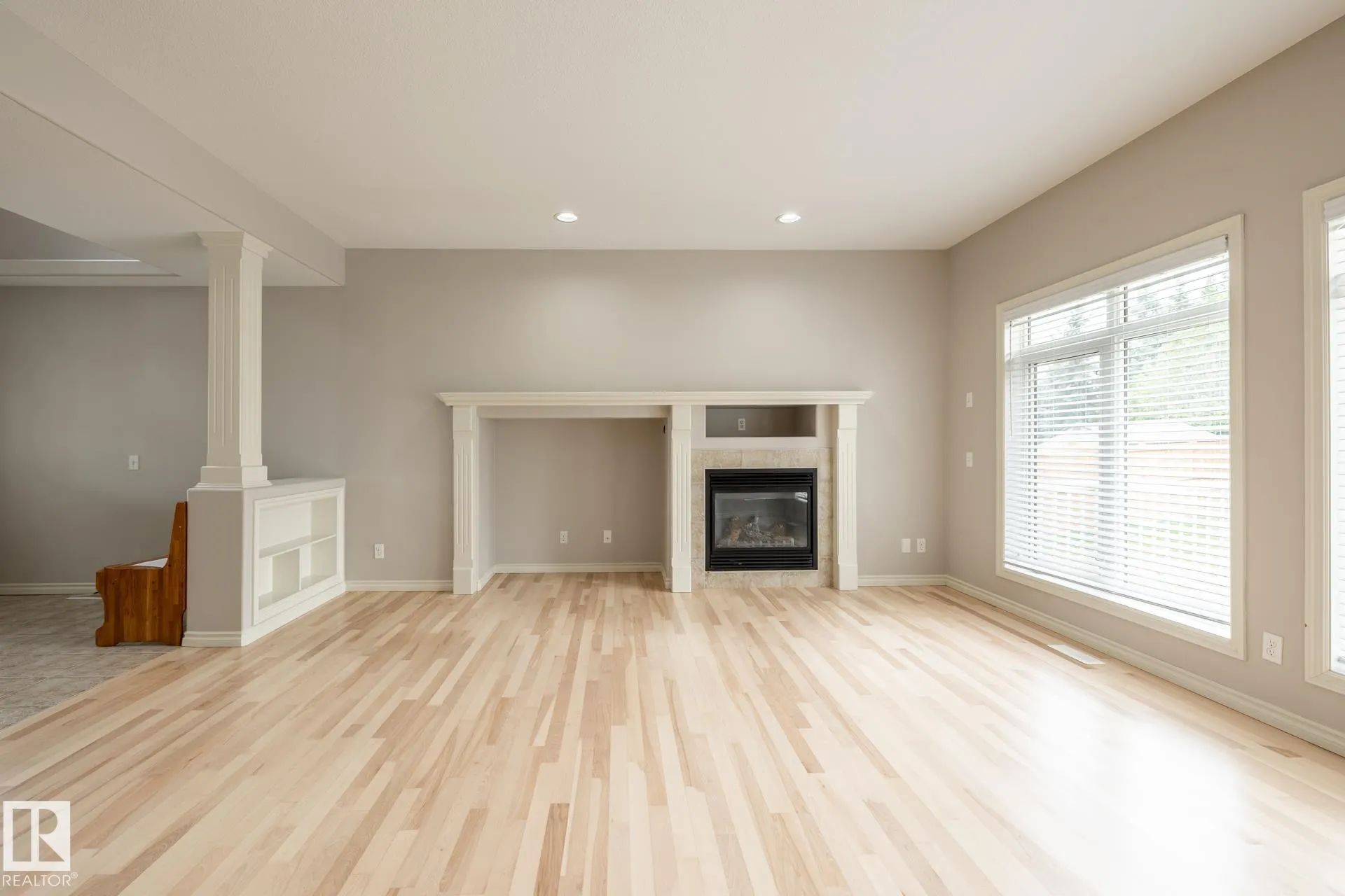 8 ERINDALE Close