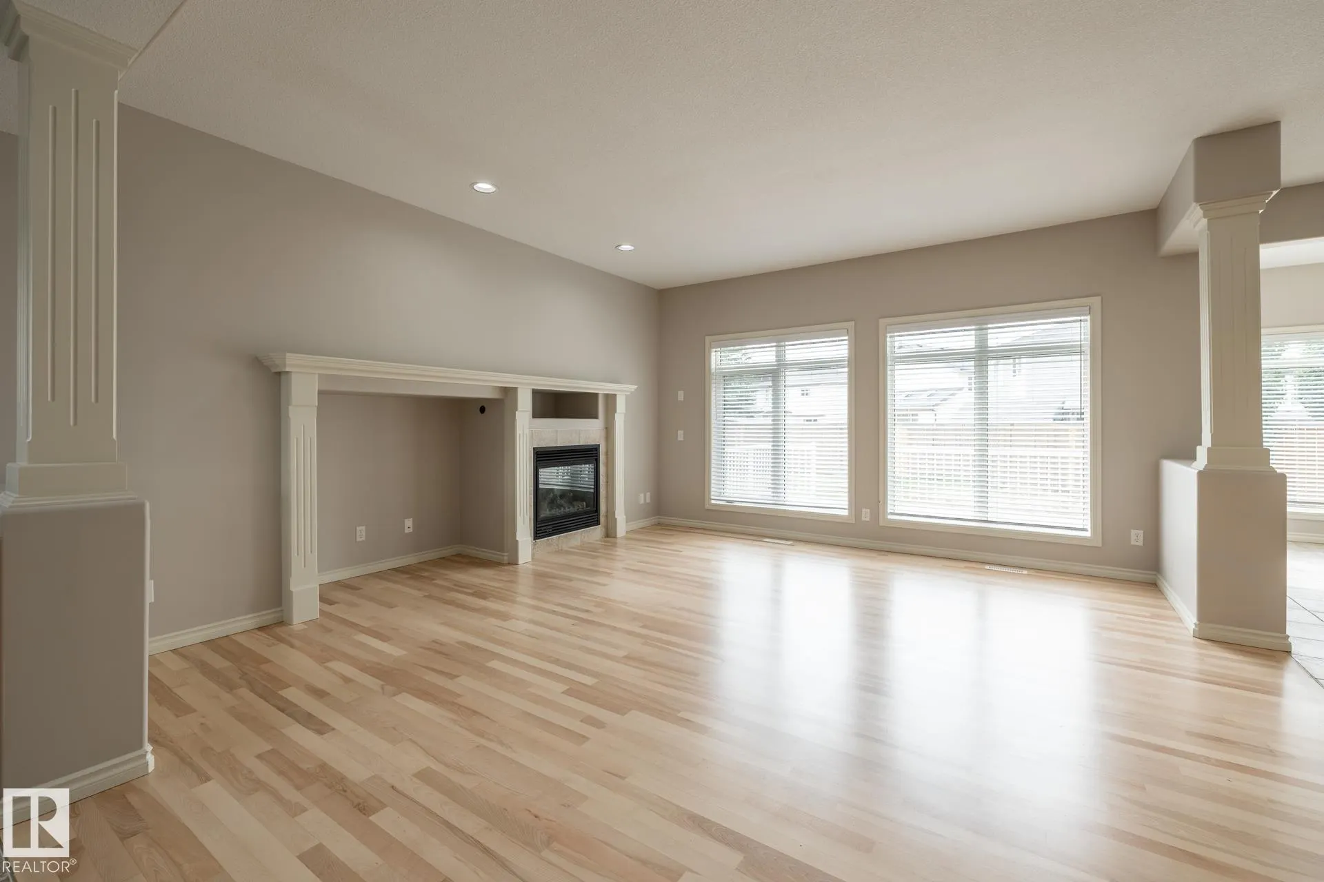 8 ERINDALE Close