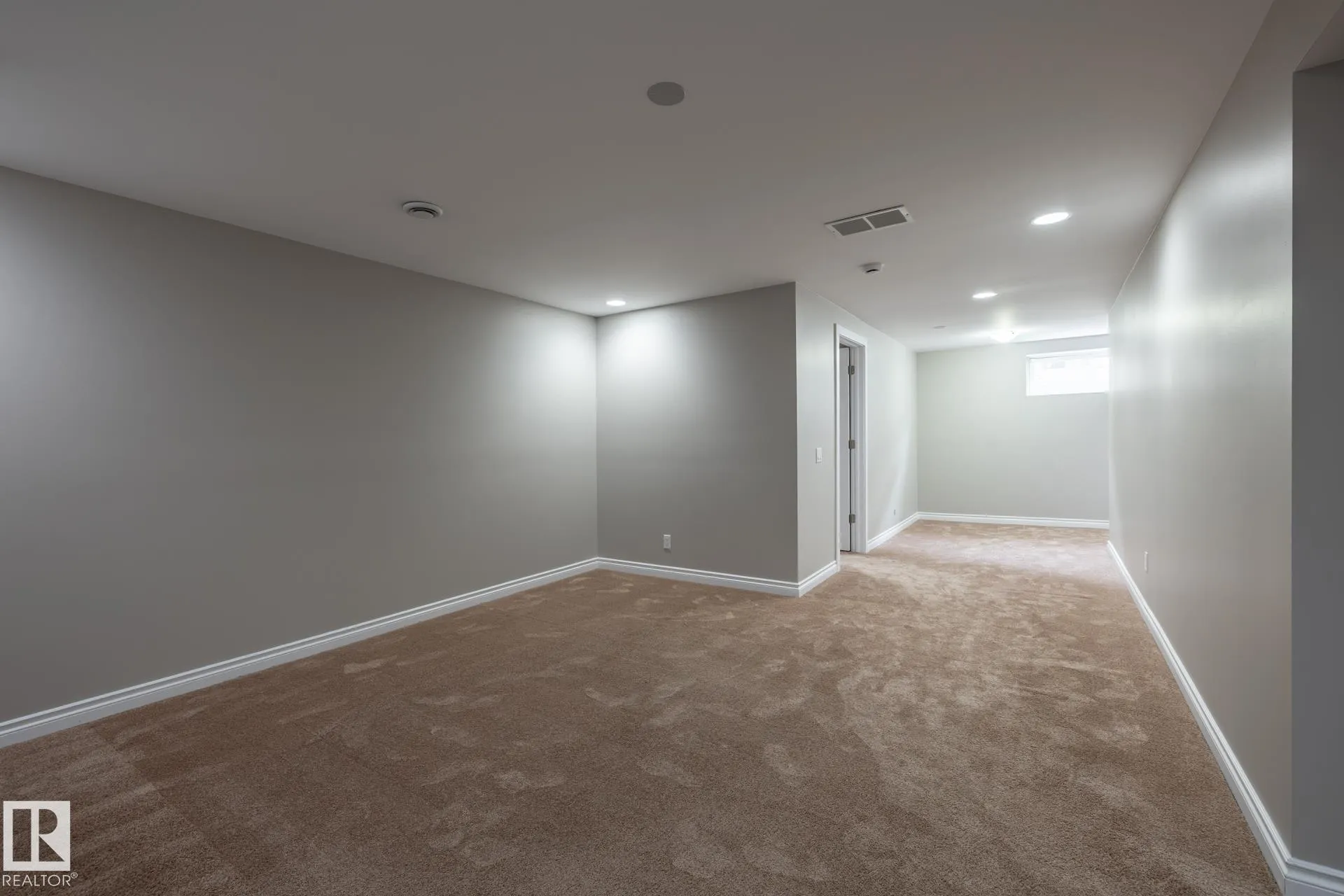 8 ERINDALE Close