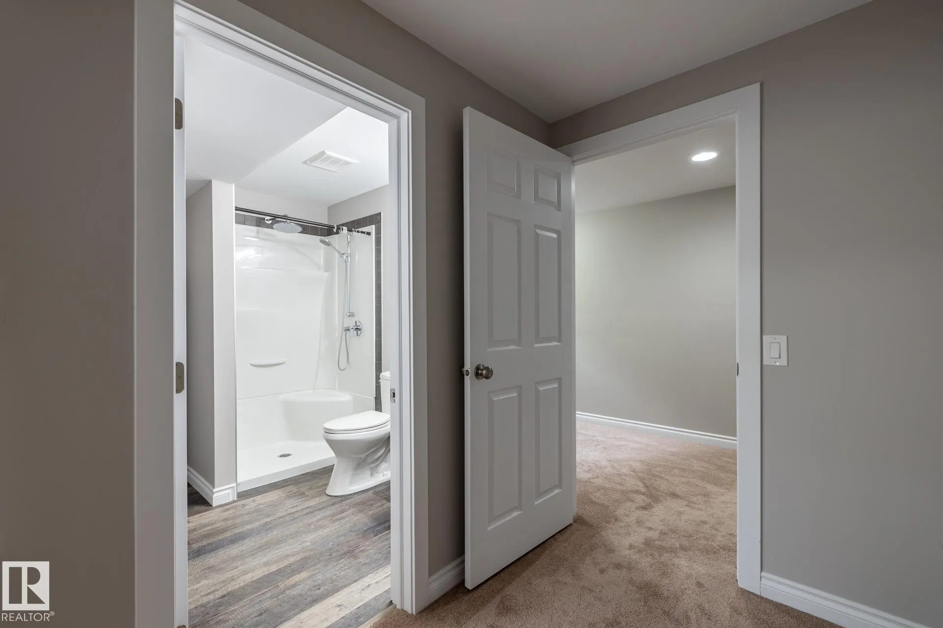 8 ERINDALE Close