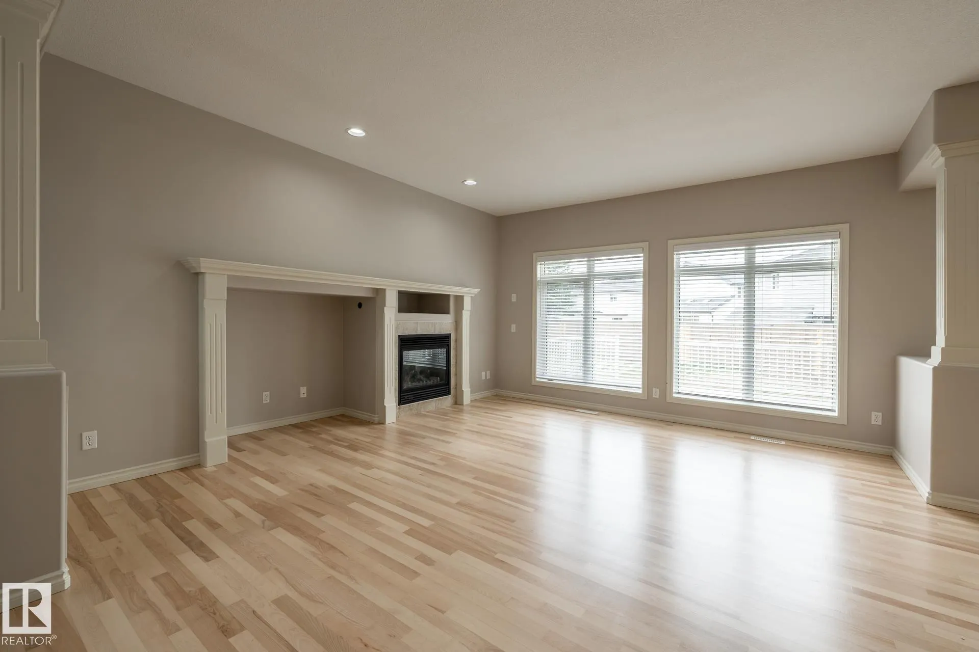 8 ERINDALE Close