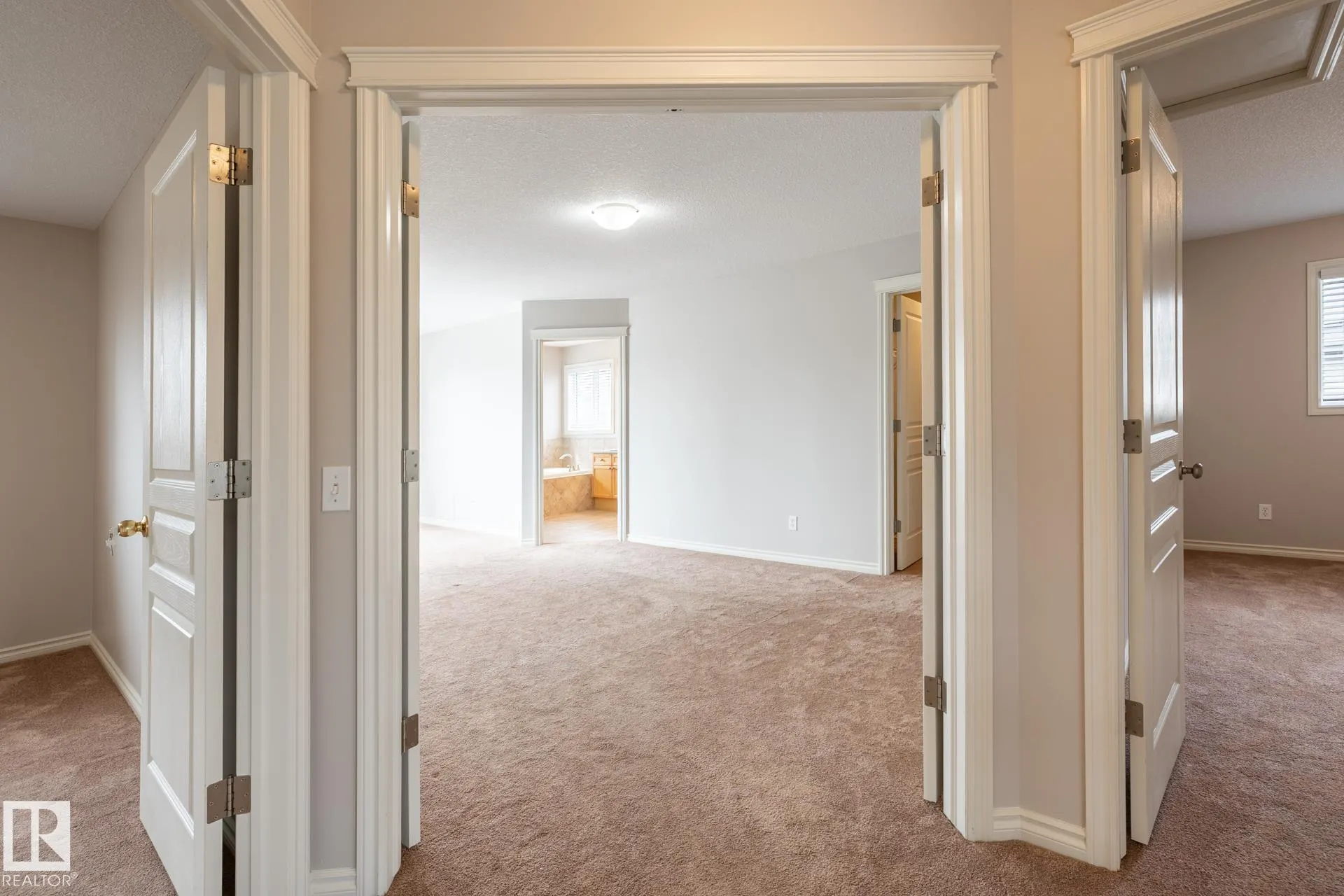 8 ERINDALE Close