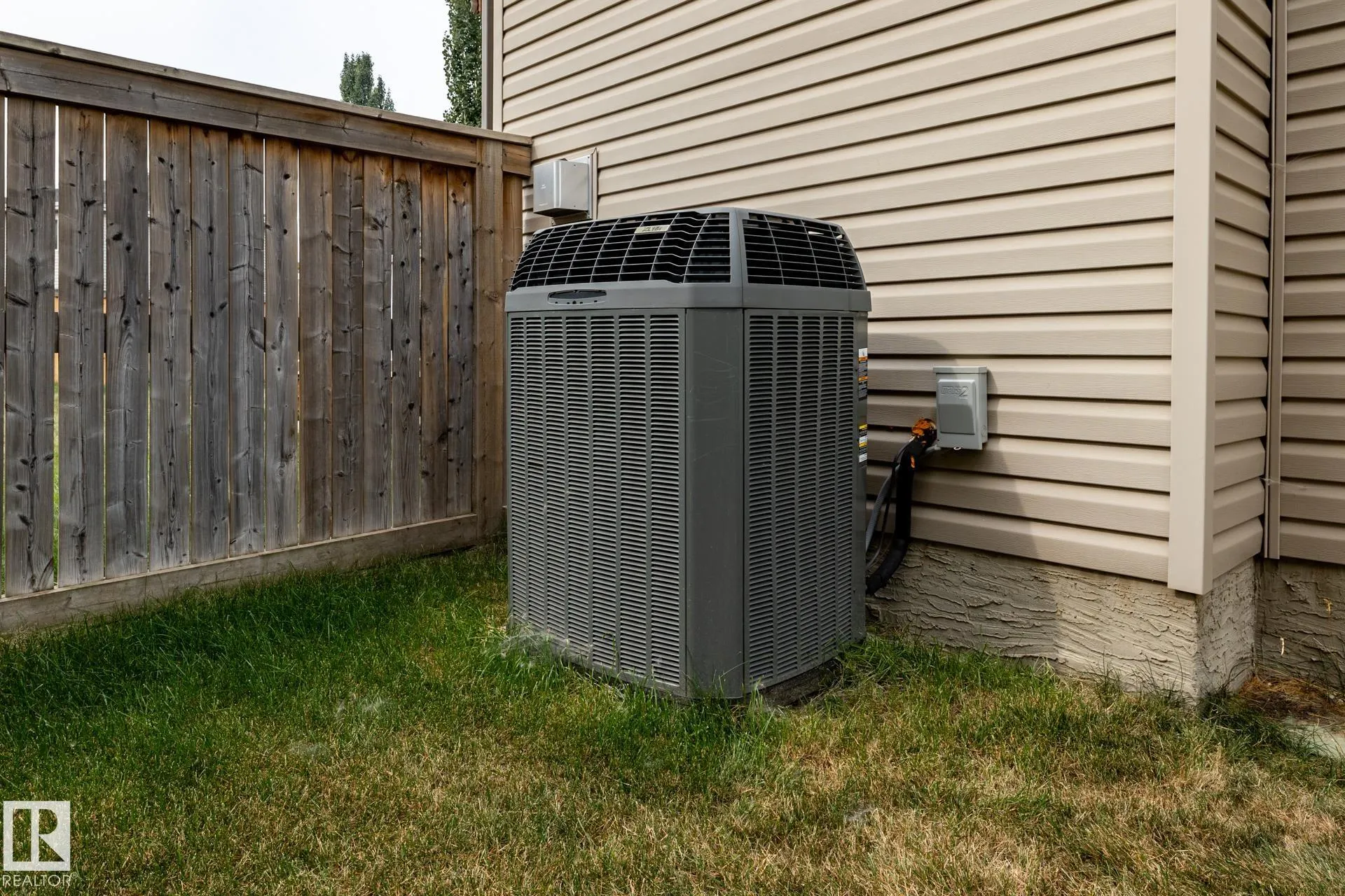 8 ERINDALE Close