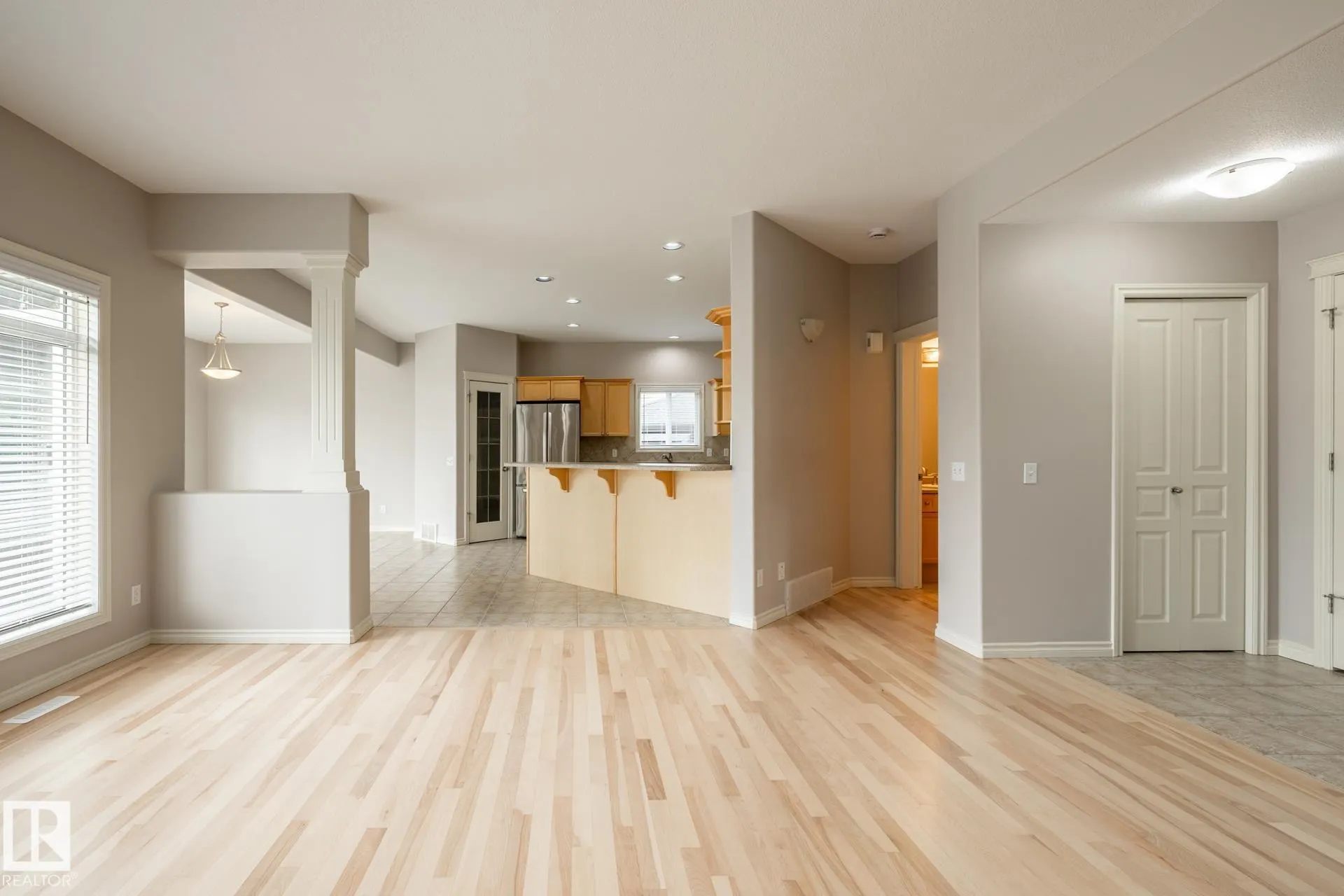 8 ERINDALE Close