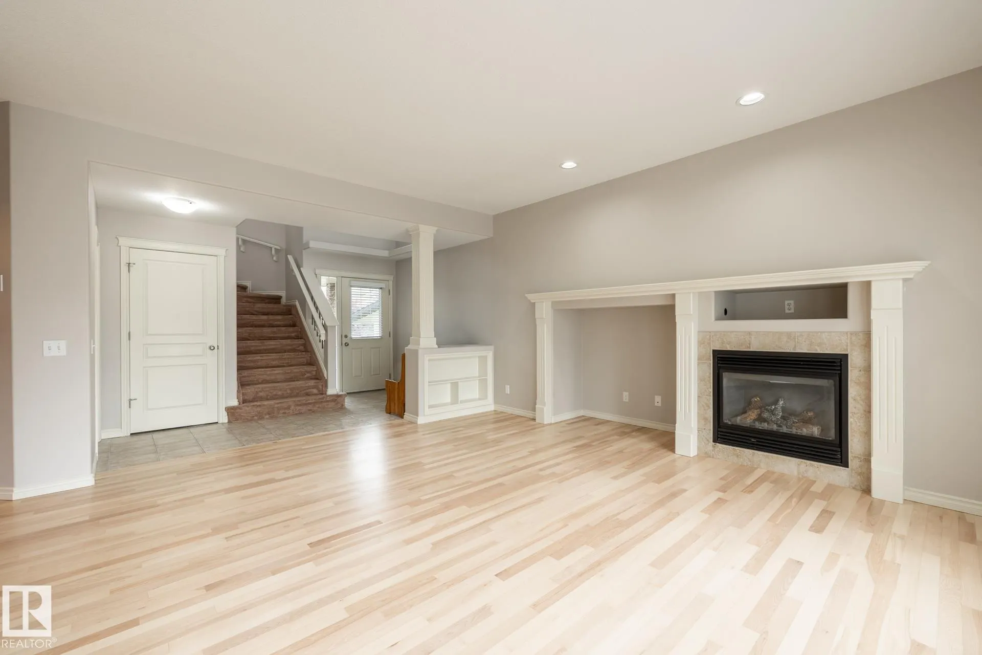 8 ERINDALE Close