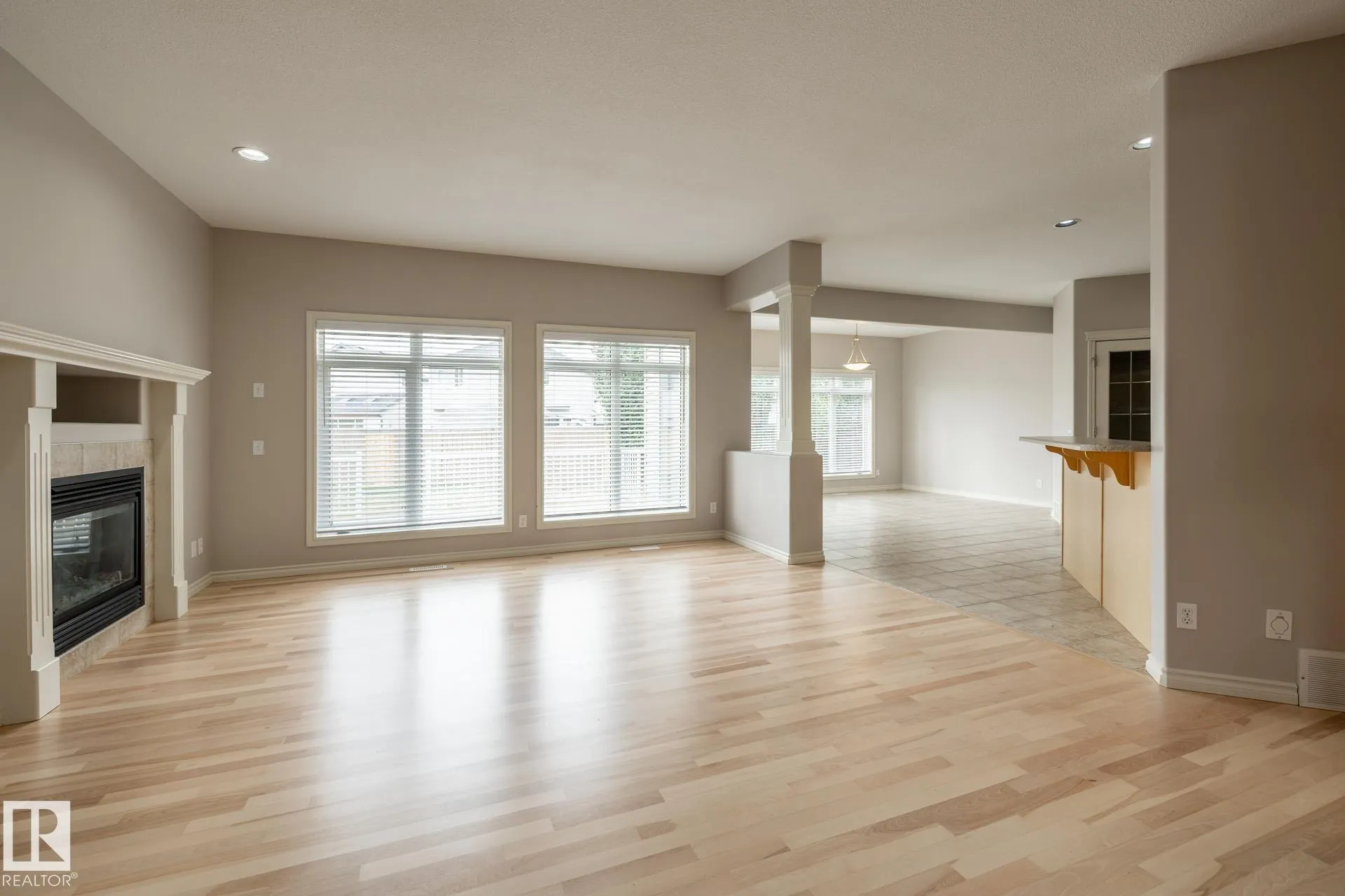 8 ERINDALE Close