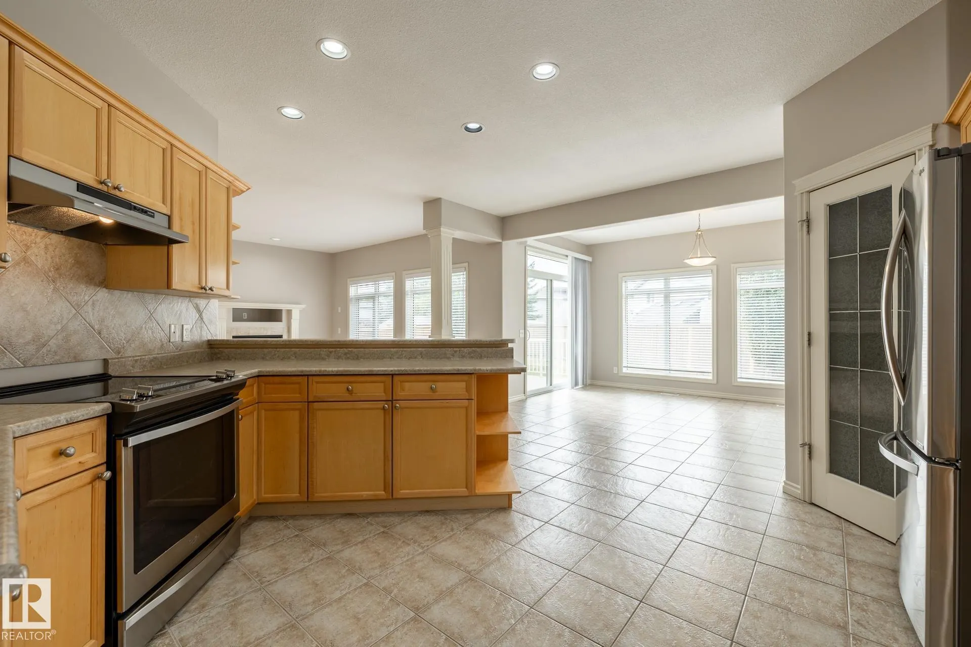 8 ERINDALE Close