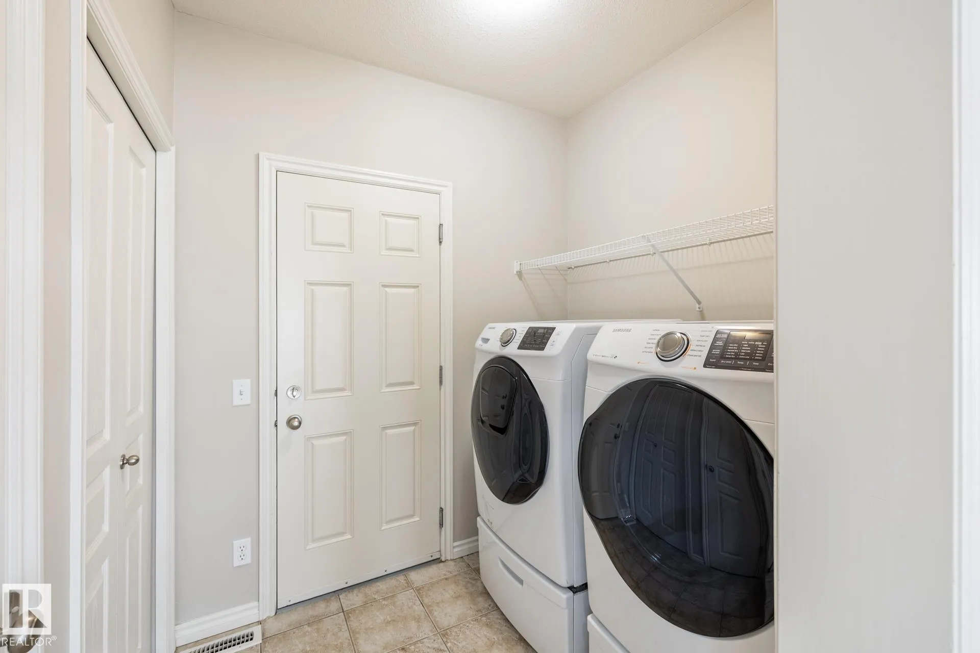 8 ERINDALE Close