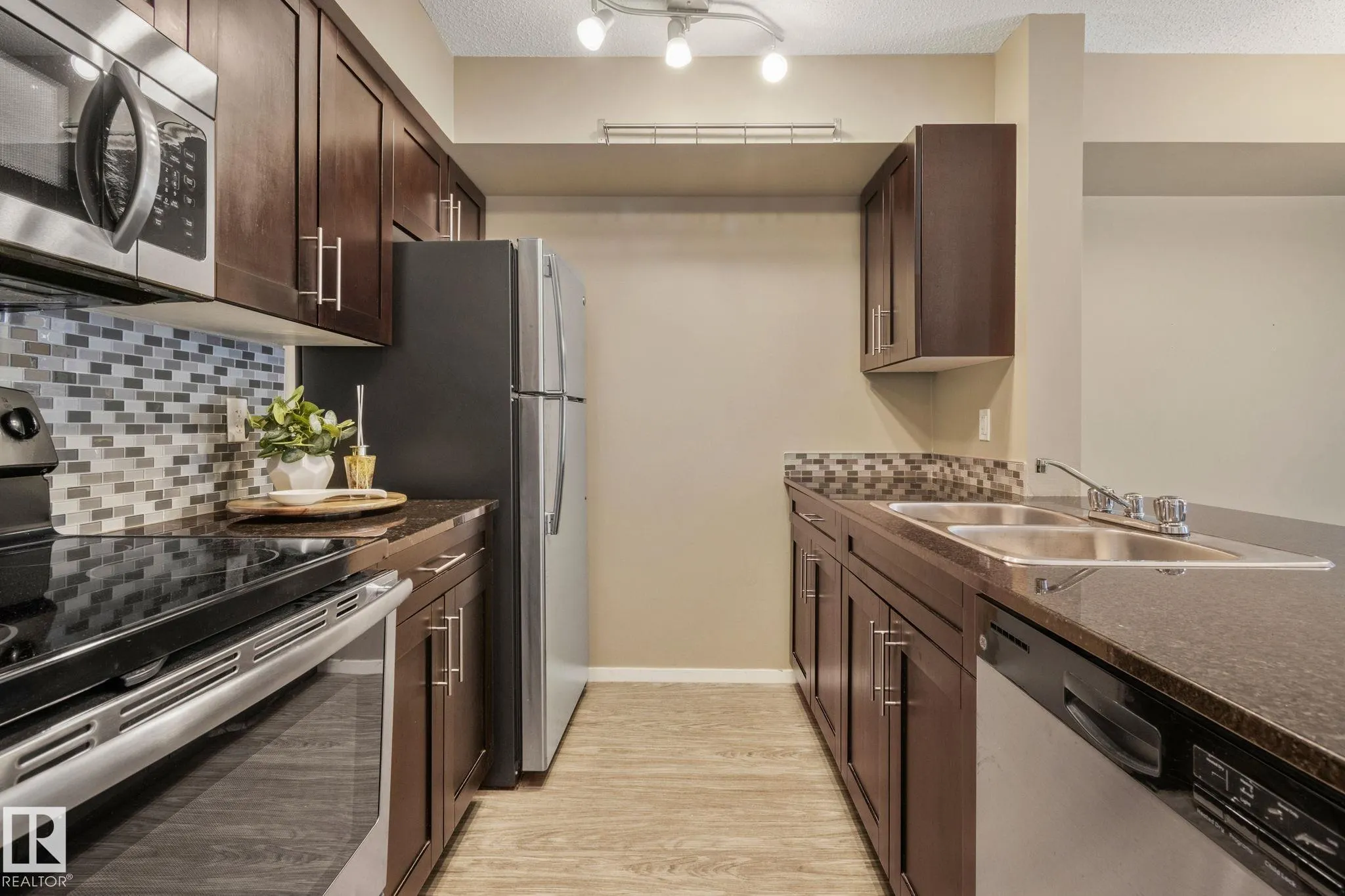 3315 JAMES MOWATT Trail
