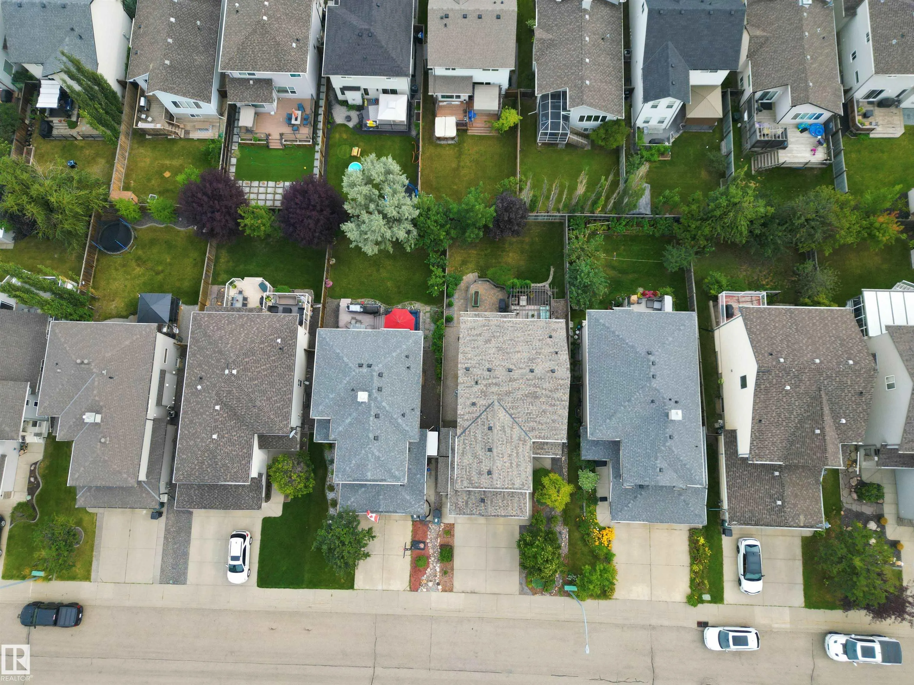 90 CARLYLE Crescent