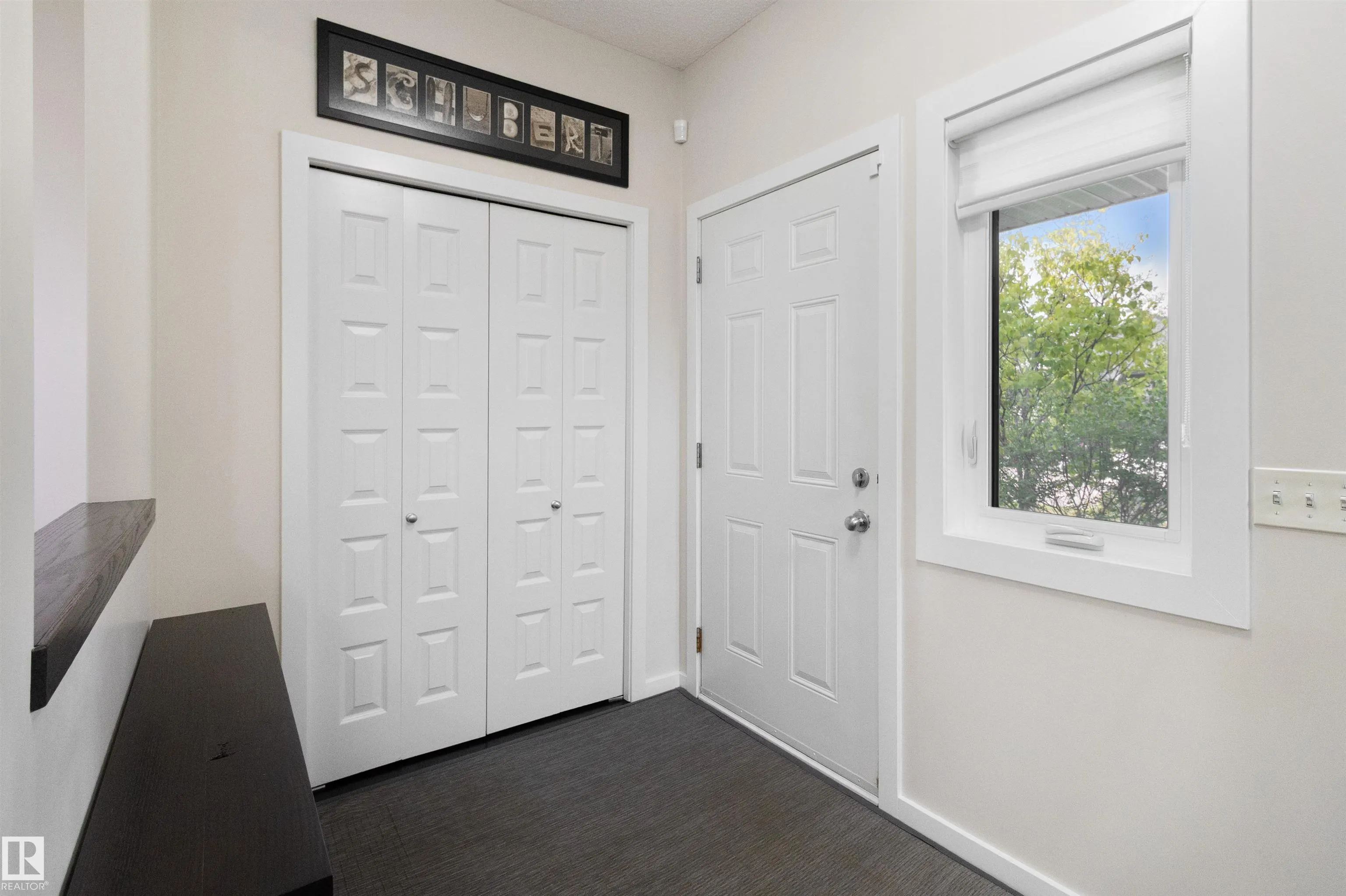 90 CARLYLE Crescent