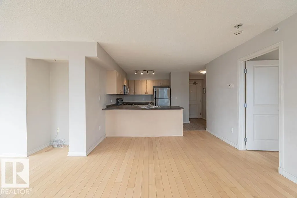 10180 104 Street