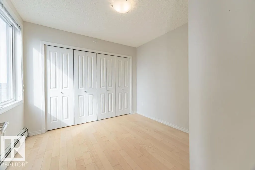 10180 104 Street