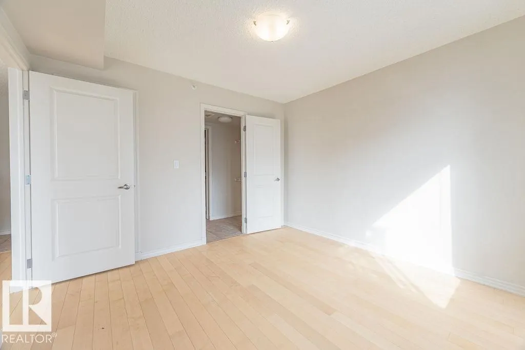 10180 104 Street